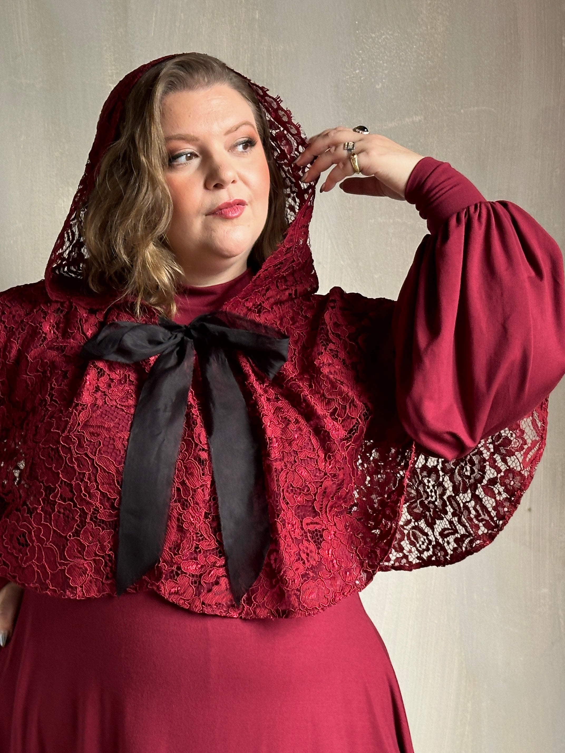 Hooded Capelet in Mourning Lace, Sanguine