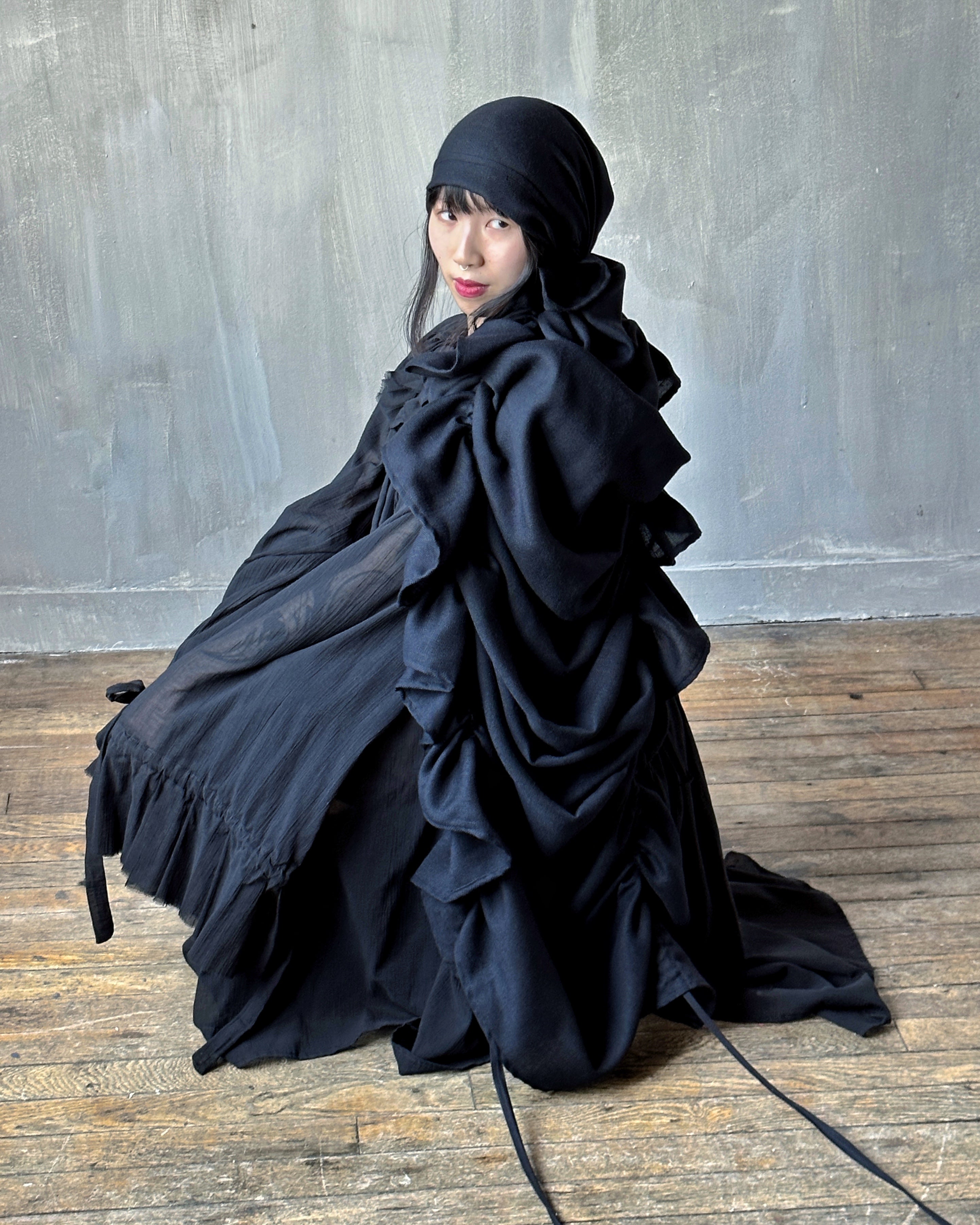 Black Drawstring Shawl in Wool (Limited Edition)