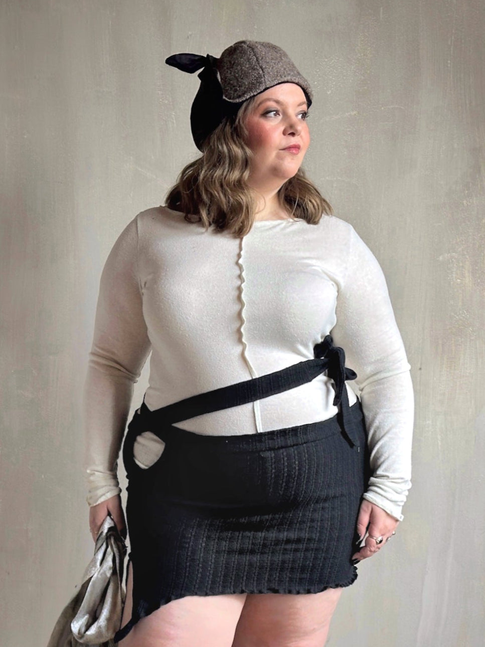 Sample Sale: Sweater-Knit Mini w/ Keyhole (Size I)