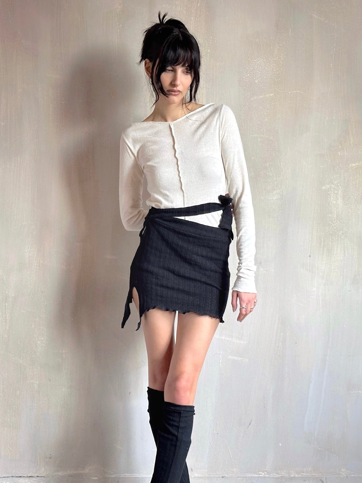 Sample Sale: Sweater-Knit Mini w/ Keyhole (Size I)