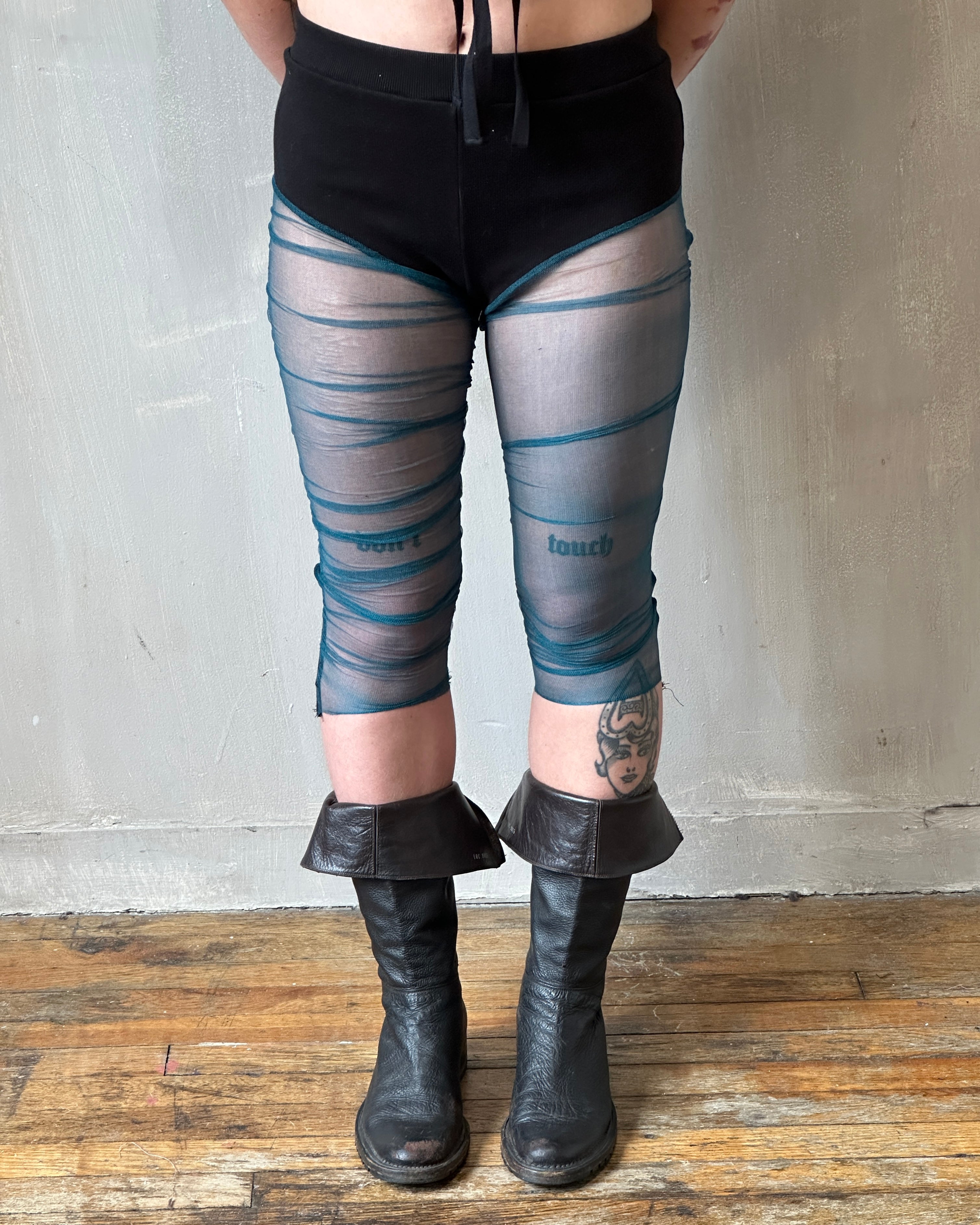 Sample Sale: Chaos-Gathered Capri Leggings (size I)