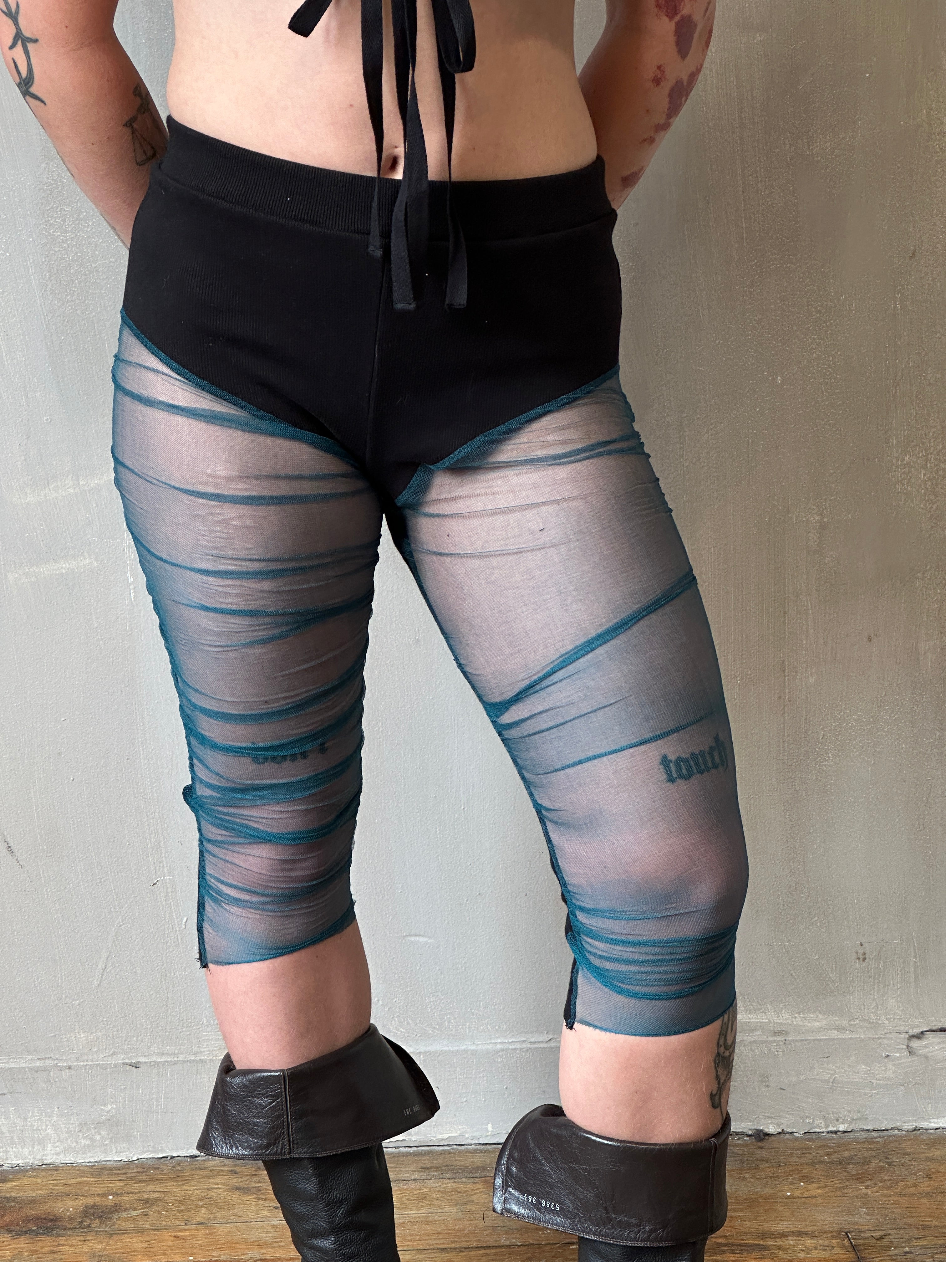 Sample Sale: Chaos-Gathered Capri Leggings w/ Teal (Size I)