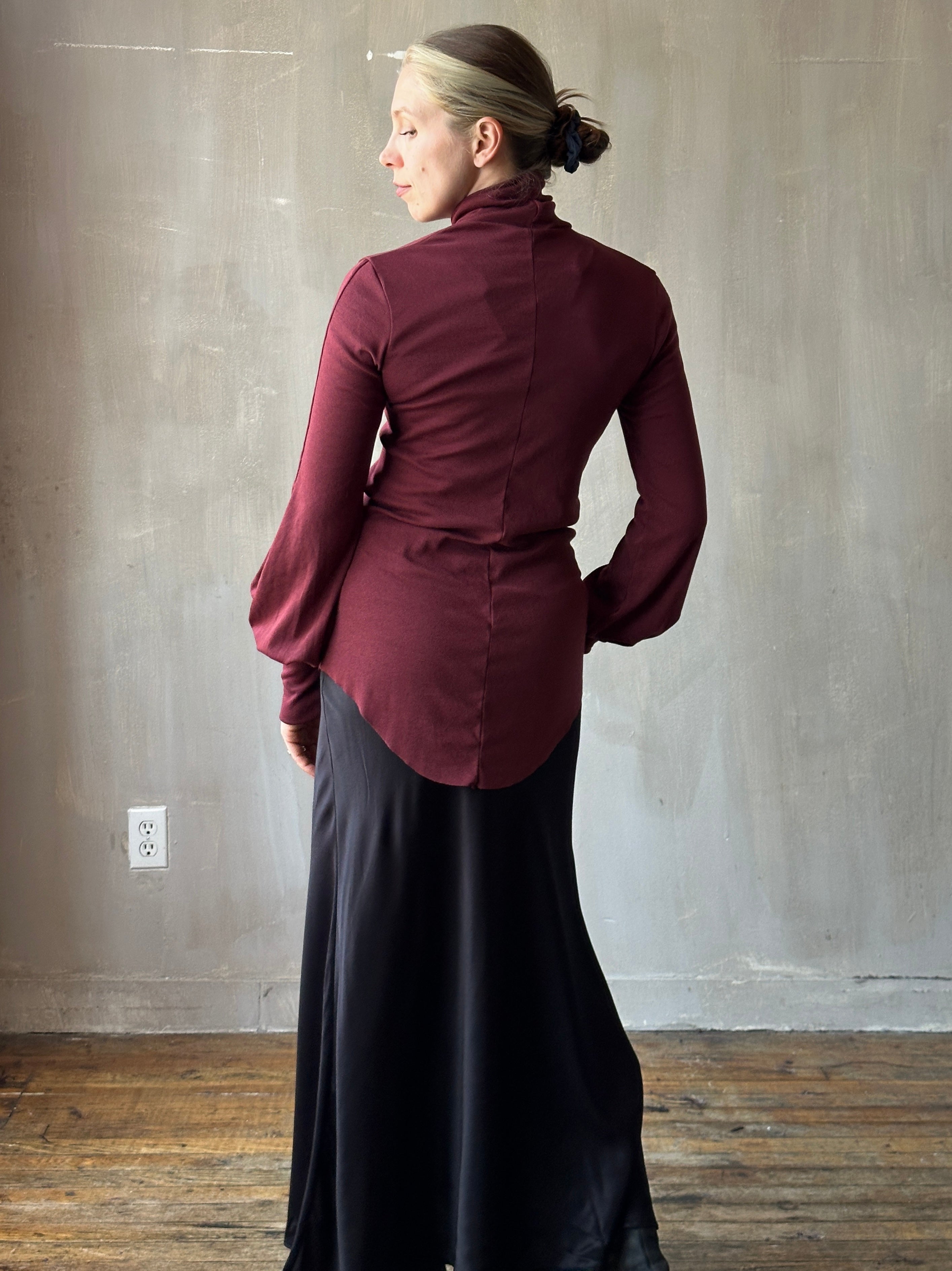 Sample Sale: Hourglass Tunic in Plum Wine (Size II, small flaw)