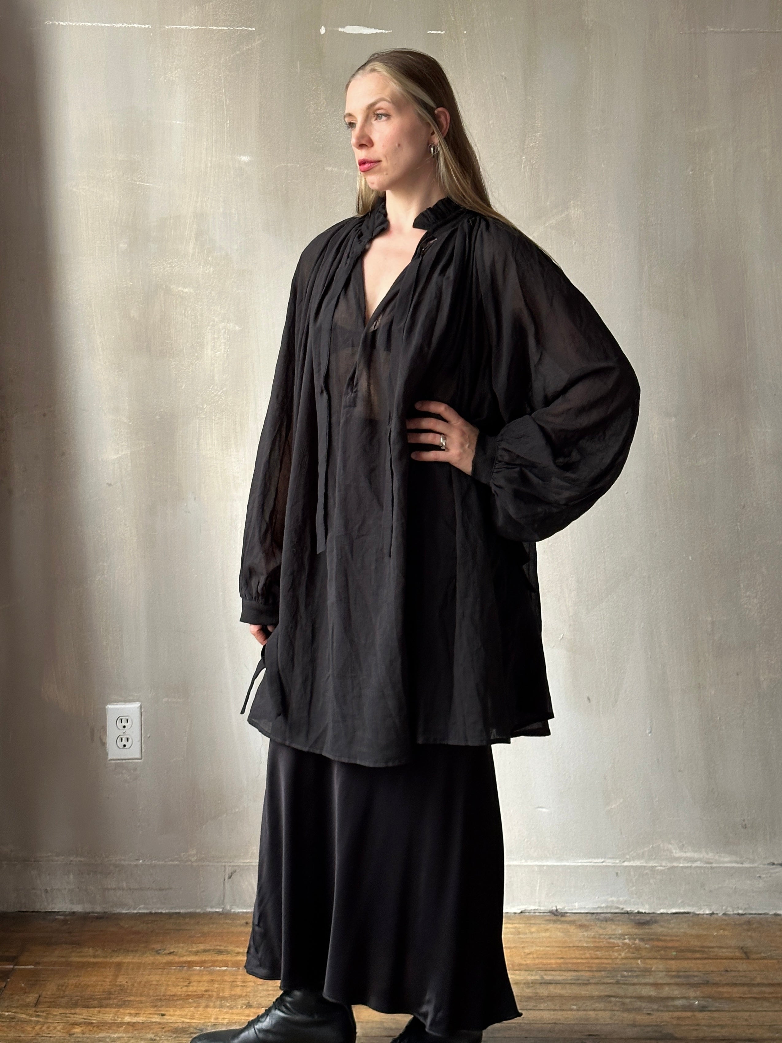 Sample Sale: Baudelaire Chemise in Black Cotton Gauze (One Size)