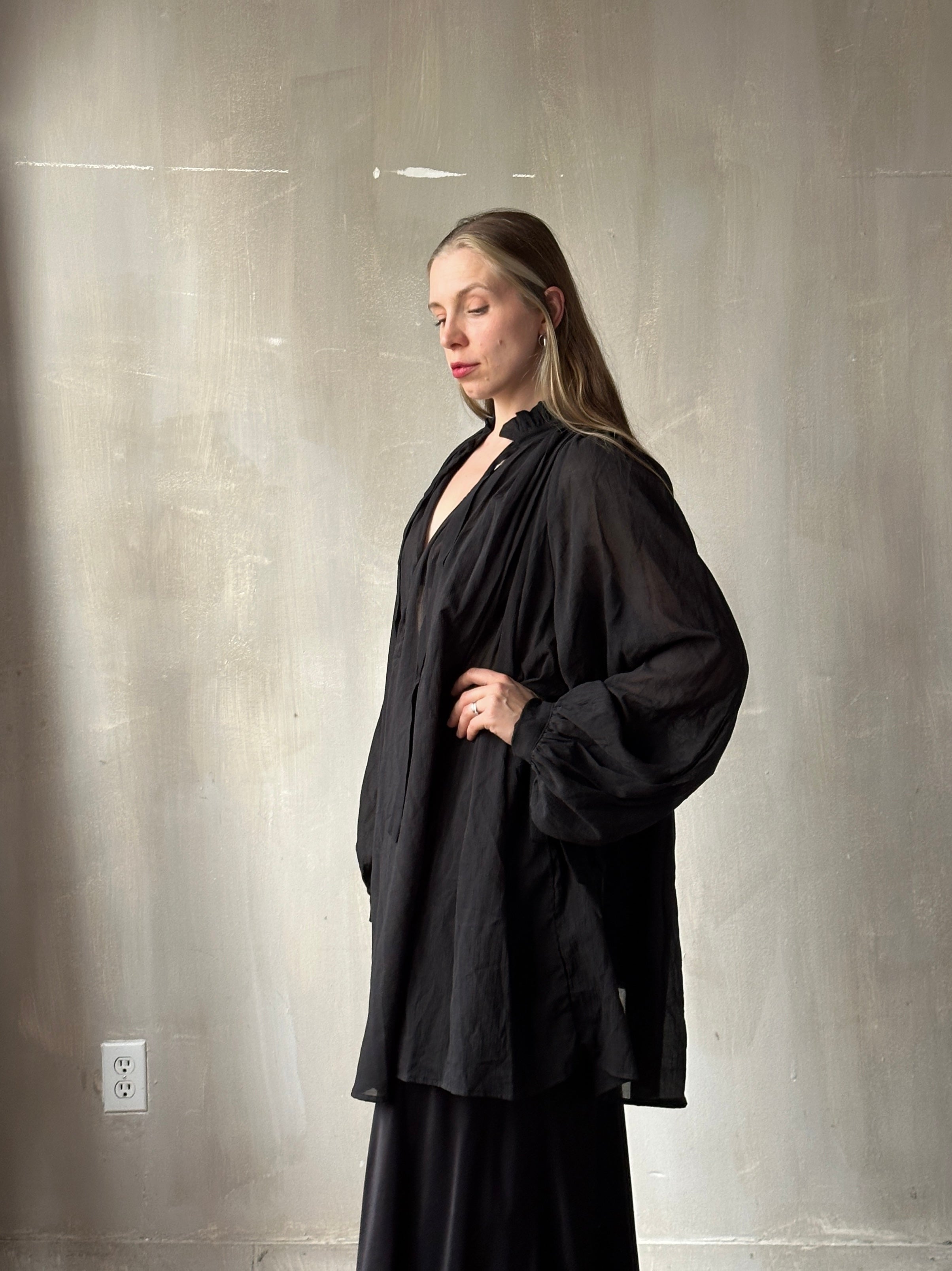 Sample Sale: Baudelaire Chemise in Black Cotton Gauze (One Size)