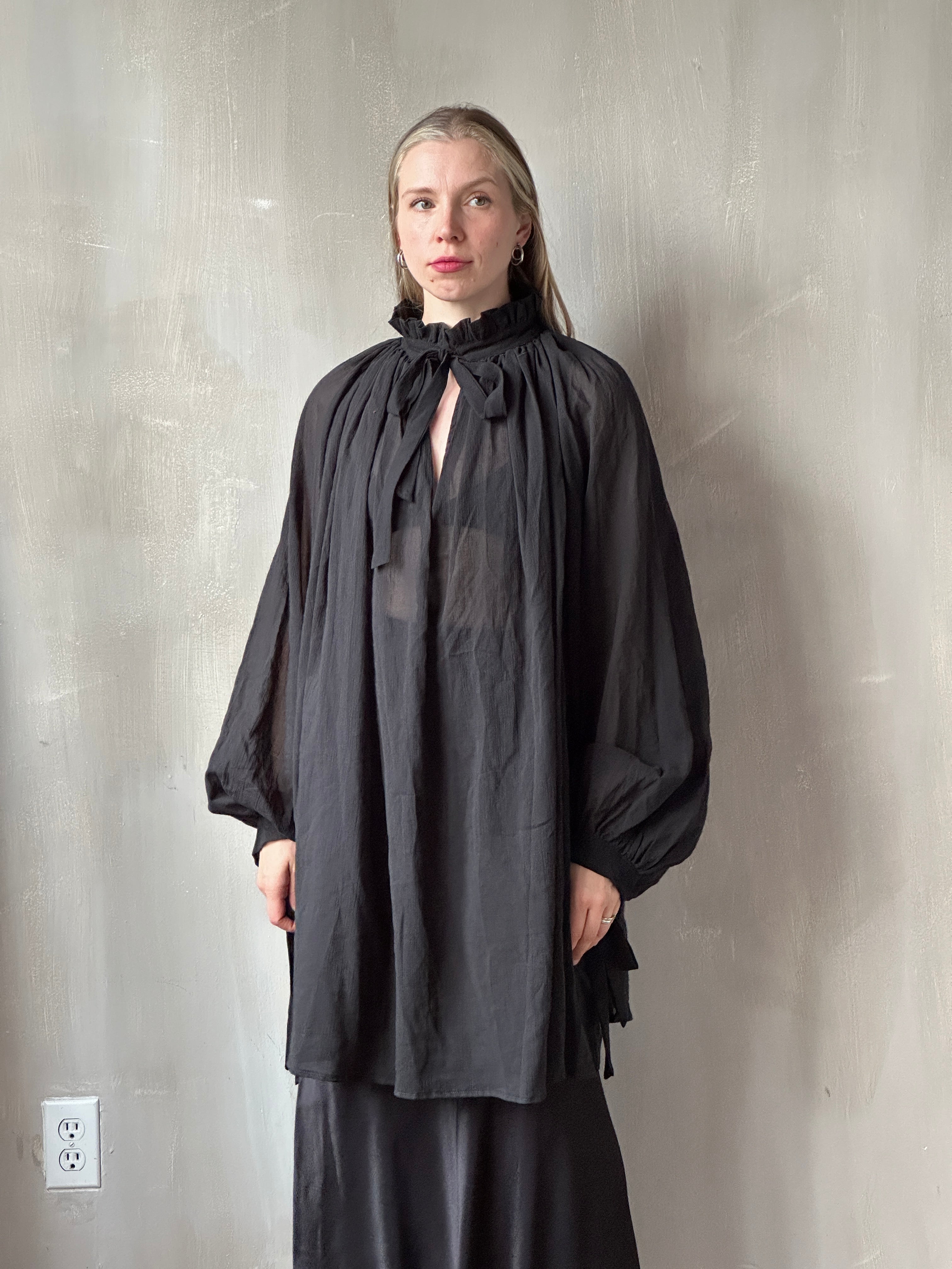 Sample Sale: Baudelaire Chemise in Black Cotton Gauze (One Size)