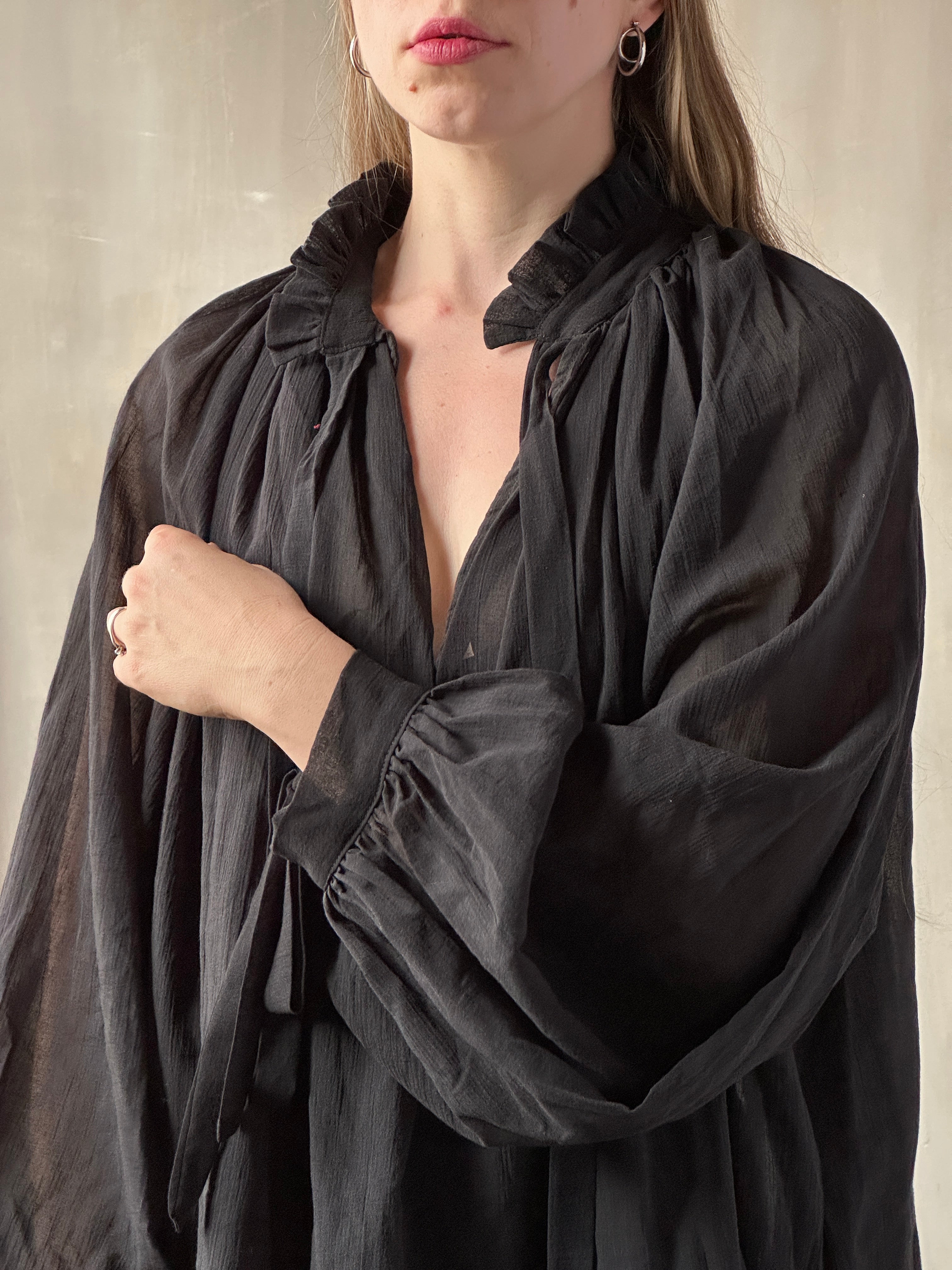 Sample Sale: Baudelaire Chemise in Black Cotton Gauze (One Size)