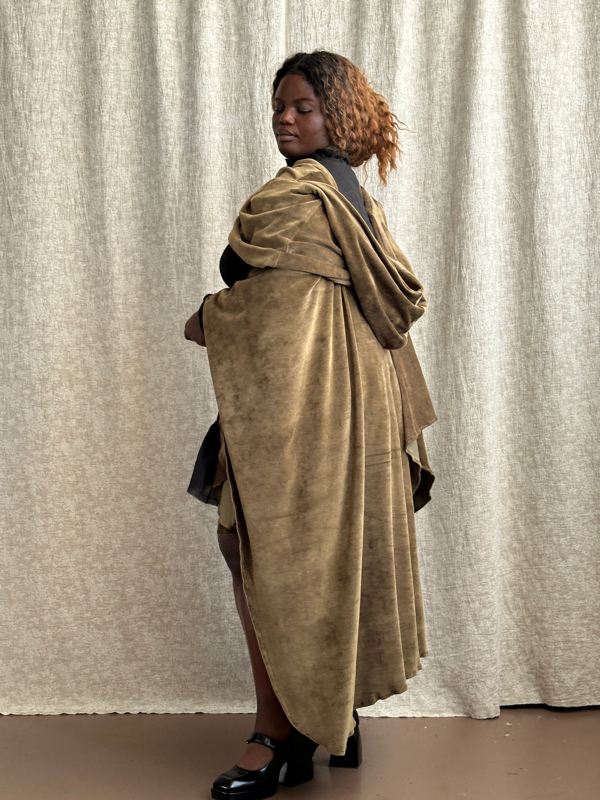 FW '26: Mythic Cape in Green Cotton Velour (Pre-Order)