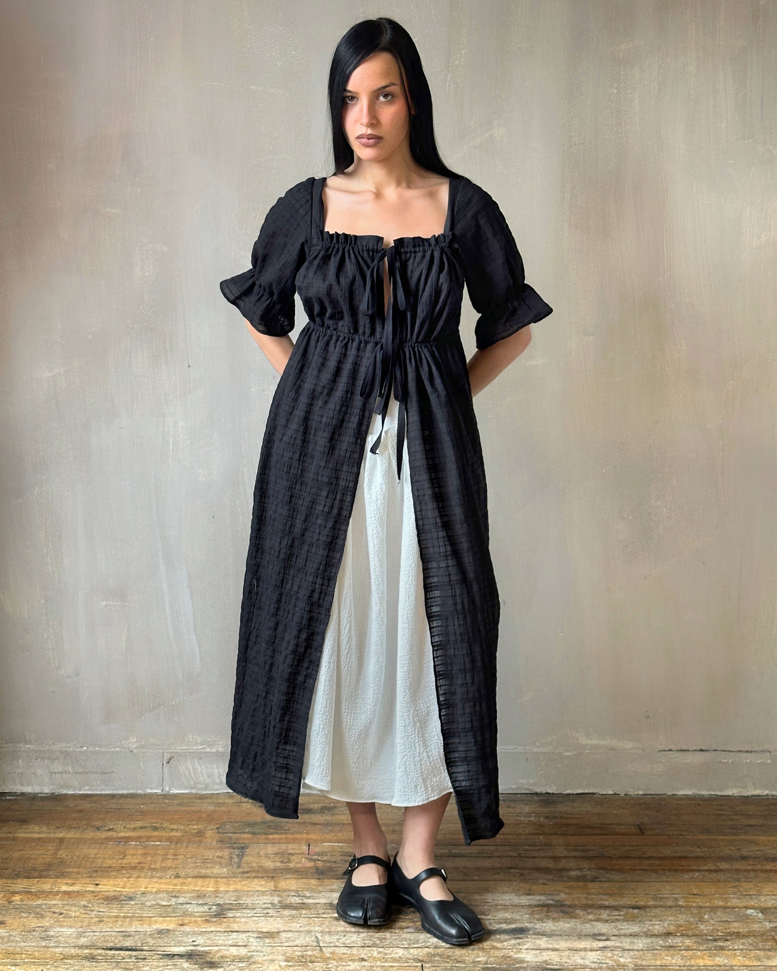Chemise de la Reine Duster in Black