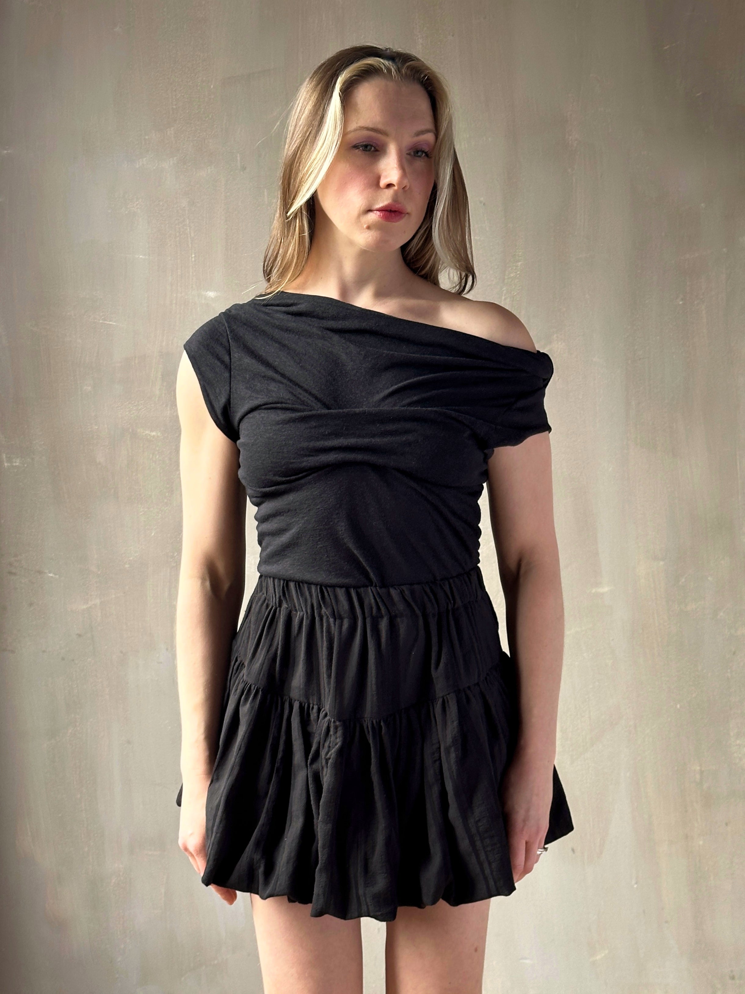 Spring '26: "Undulate" Reversible Top w/ Cap Sleeves in Black Linen Jersey (Pre-Order)