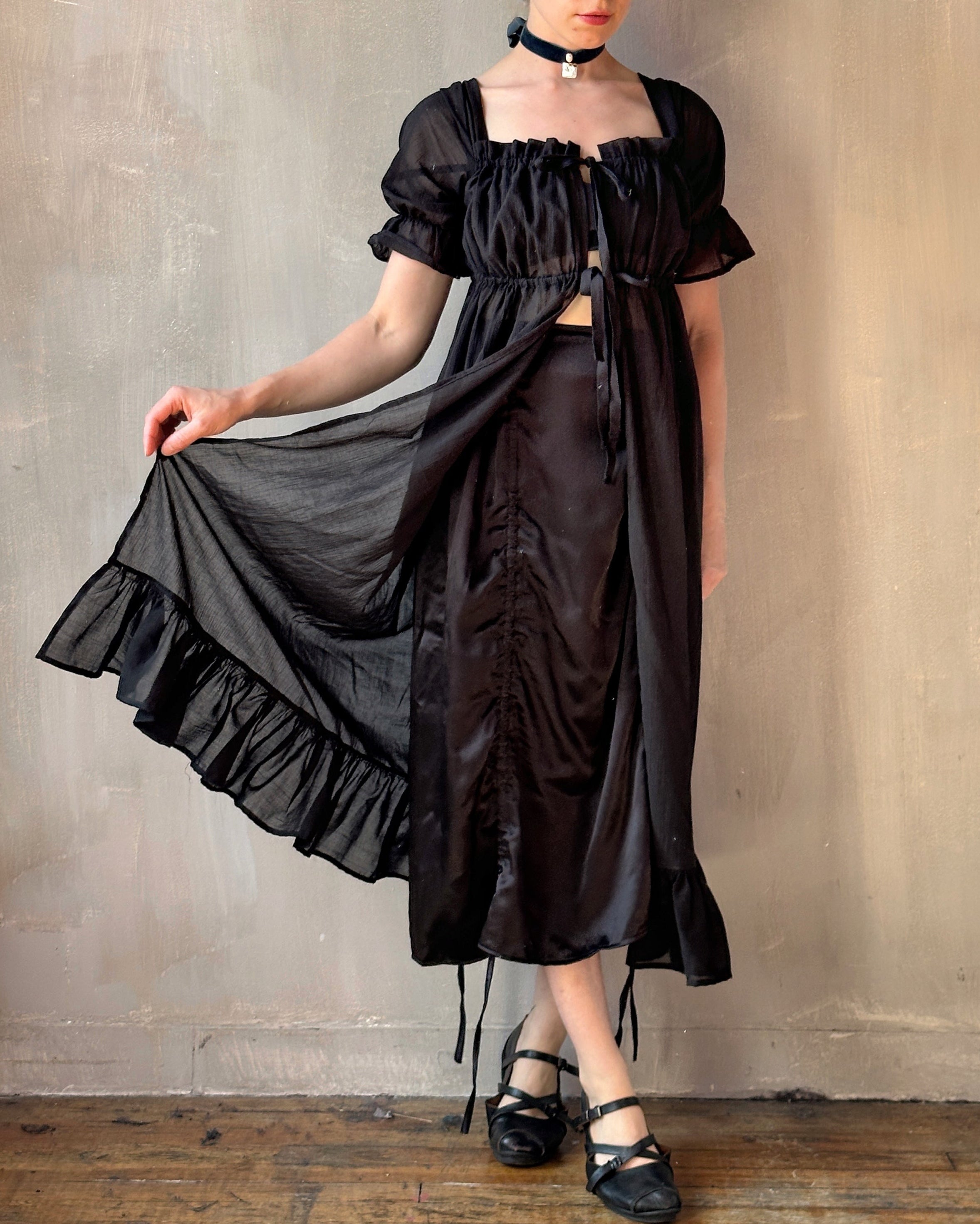 Chemise de la Reine Duster in Black Voile