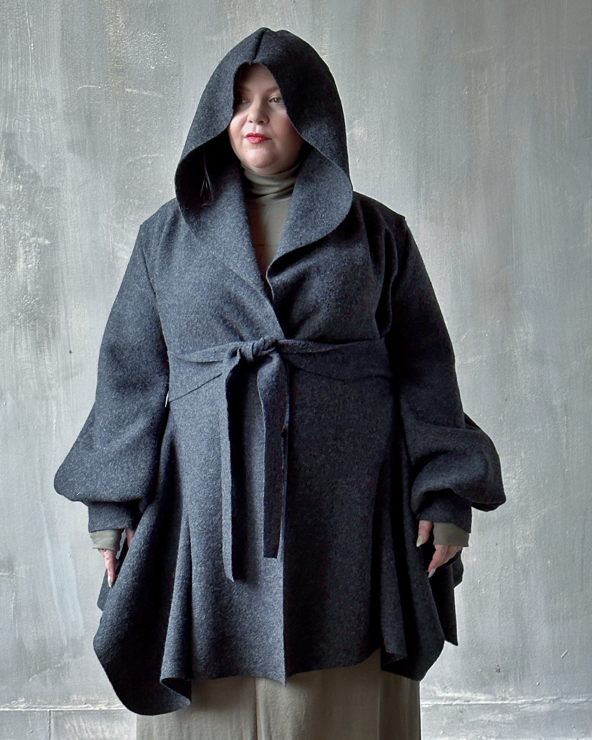 Sample Sale: Tournure Coat in Pure Wool (Dark Heather Grey, Size II)