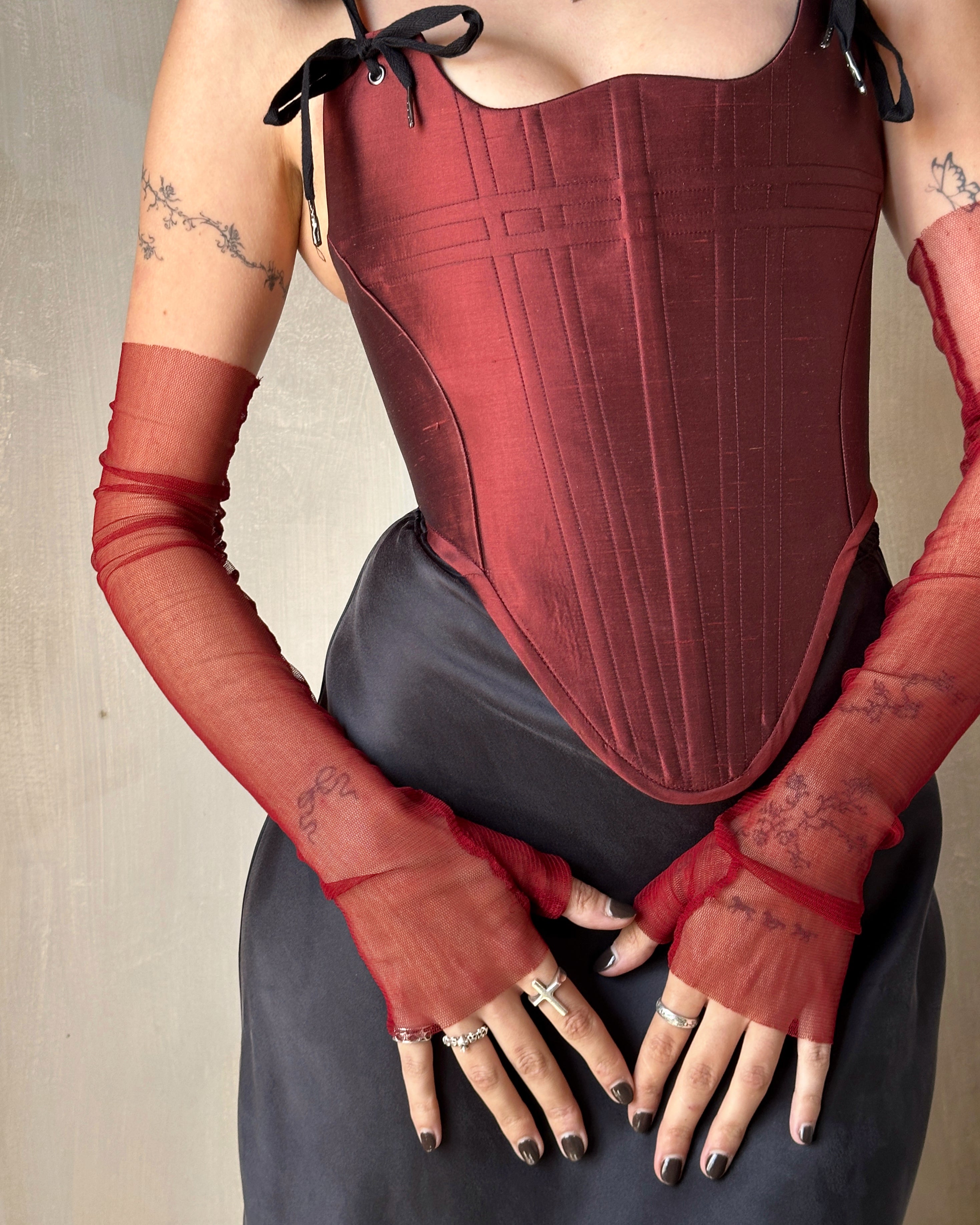 FW'24: Fingerless Opera Gloves Red Silk Tulle (Pre-Order)