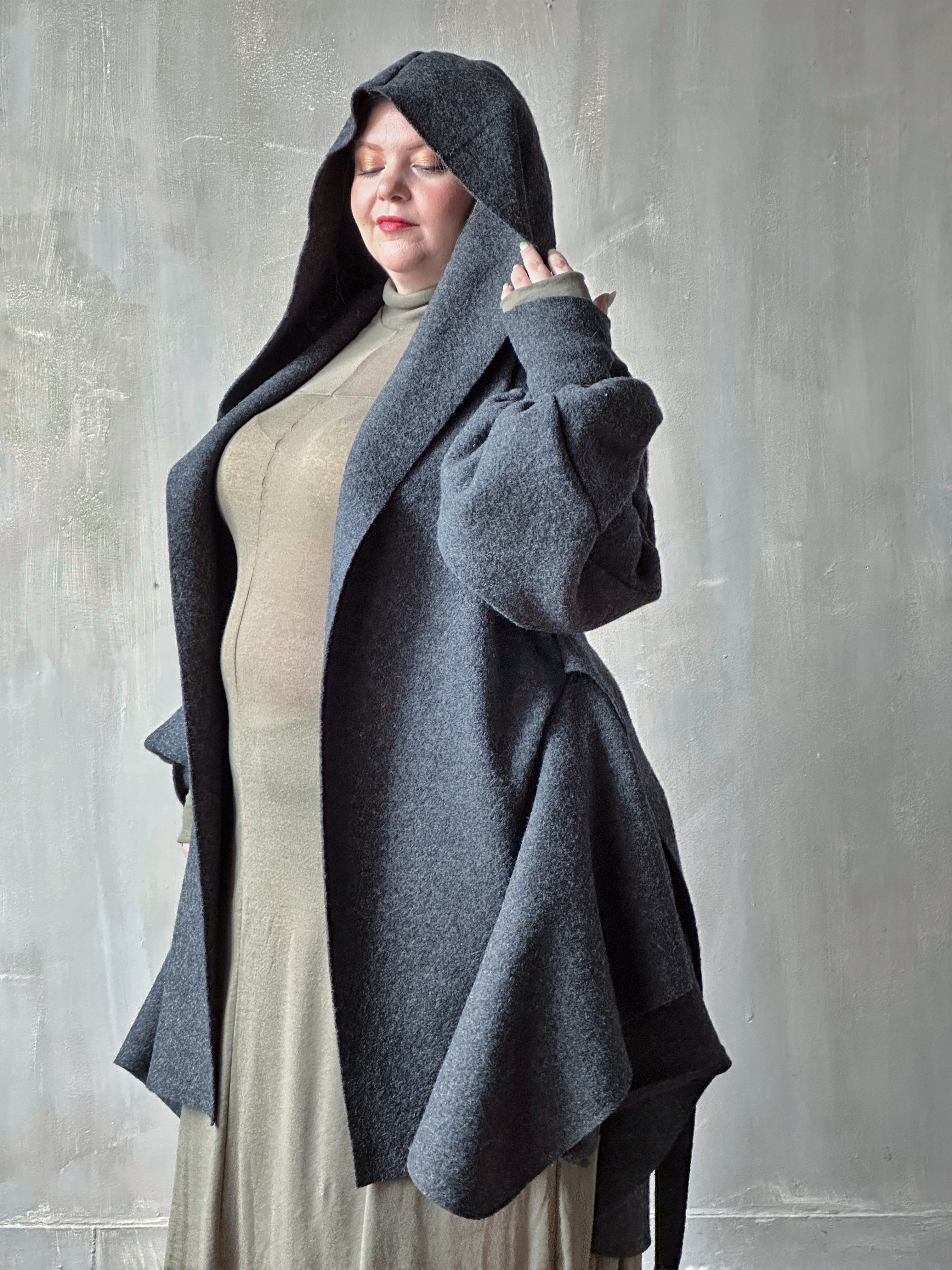 Sample Sale: Tournure Coat in Pure Wool (Dark Heather Grey, Size II)