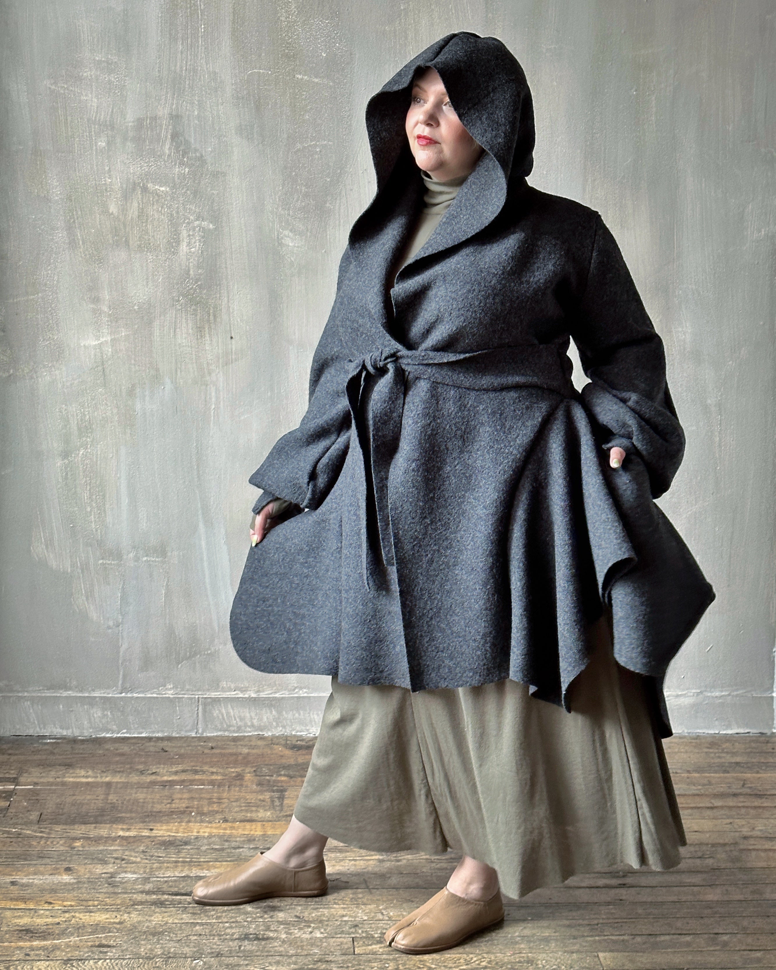 Sample Sale: Tournure Coat in Pure Wool (Dark Heather Grey, Size II)