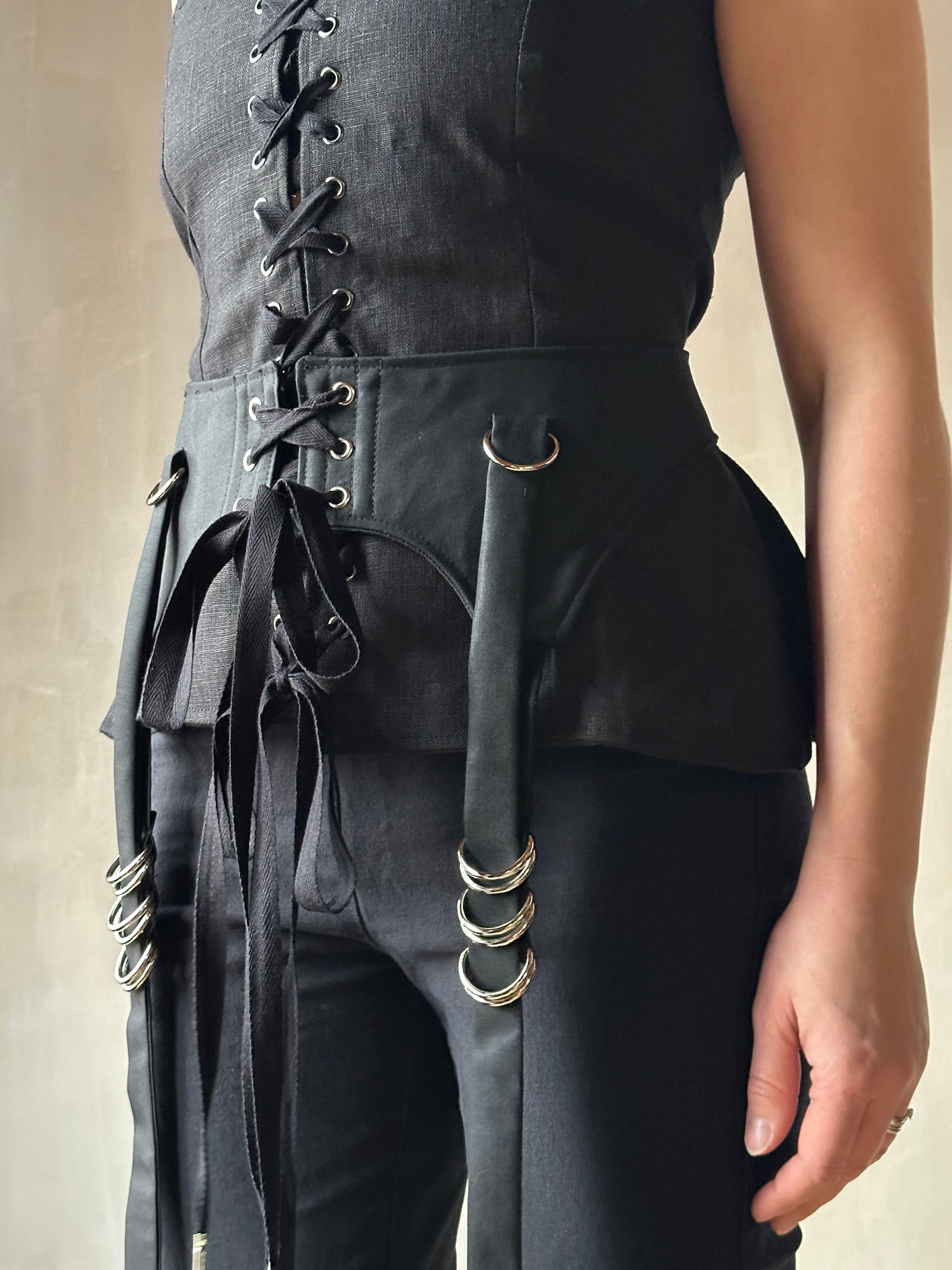 FW'24: Garter Belt for Skirts in Wool Sateen