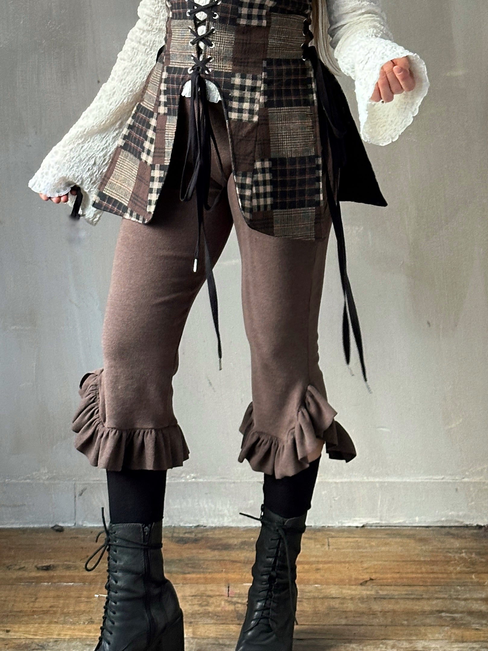 Winter '26: Gathered Pocket Capri in Fawn-Brown Brushed Cotton (Pre-Order)