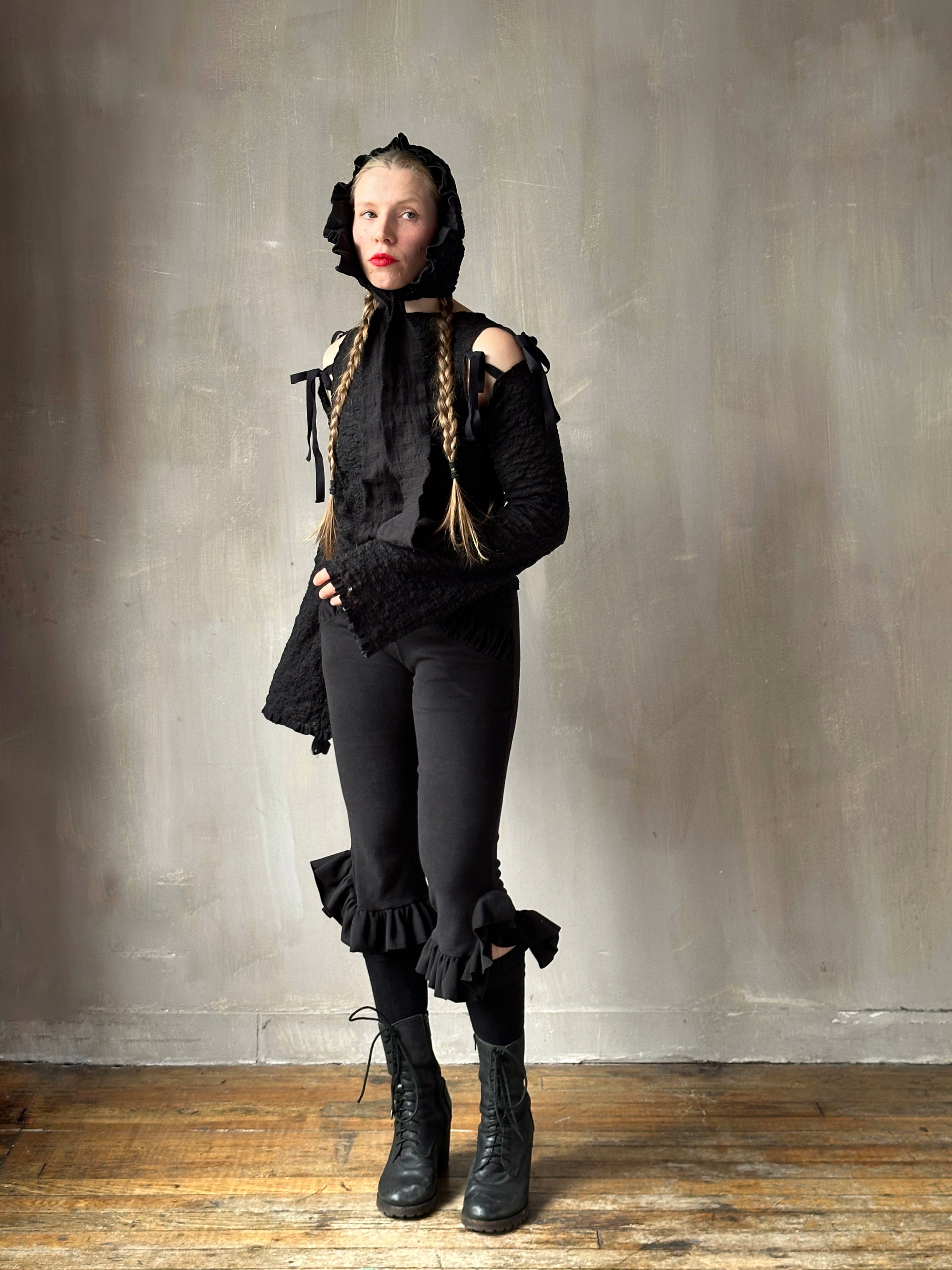 Sample Sale: Gathered Pocket Capri in Black Brushed Cotton (Size VI)