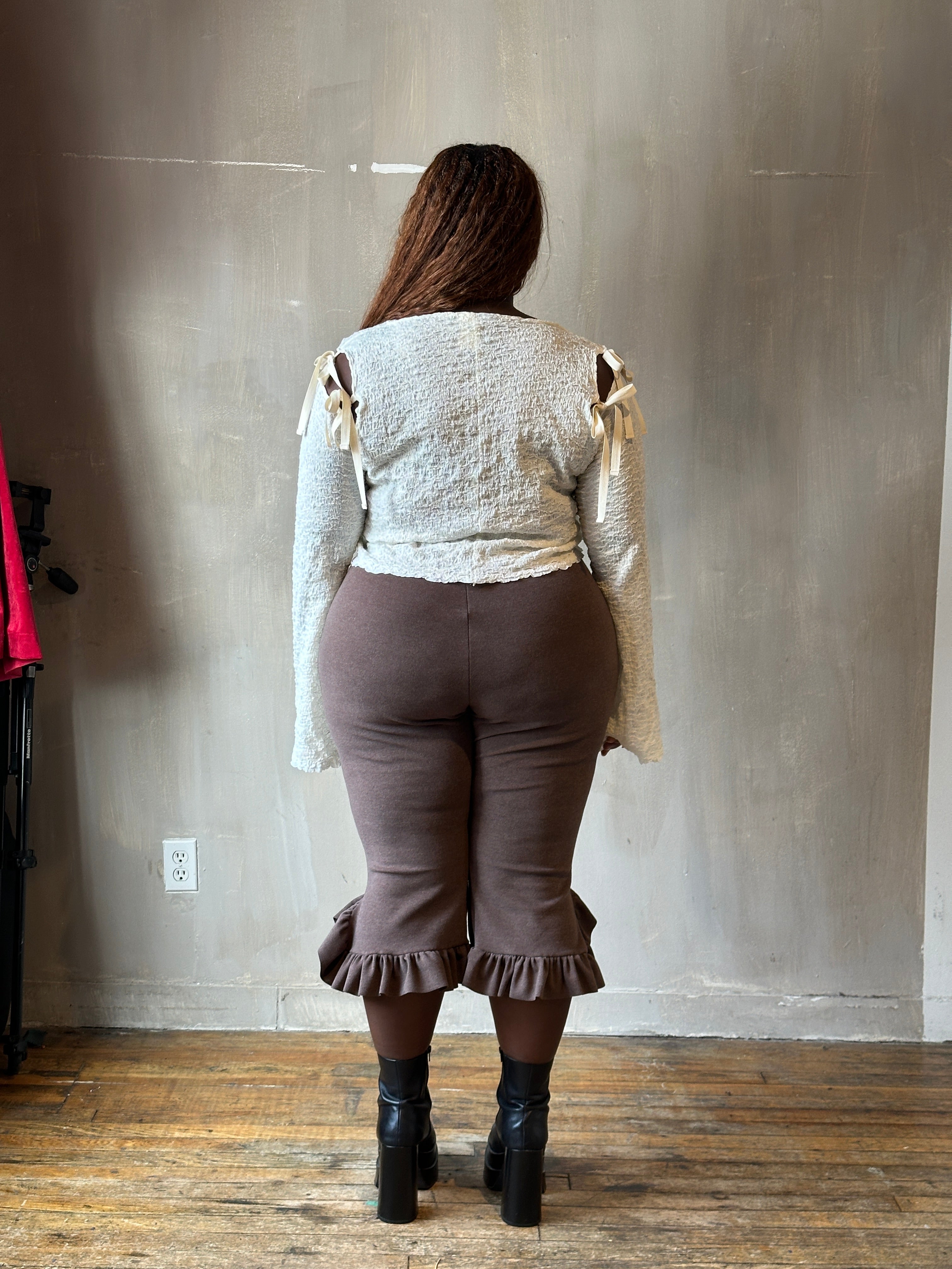 Winter '26: Gathered Pocket Capri in Fawn-Brown Brushed Cotton (Pre-Order)