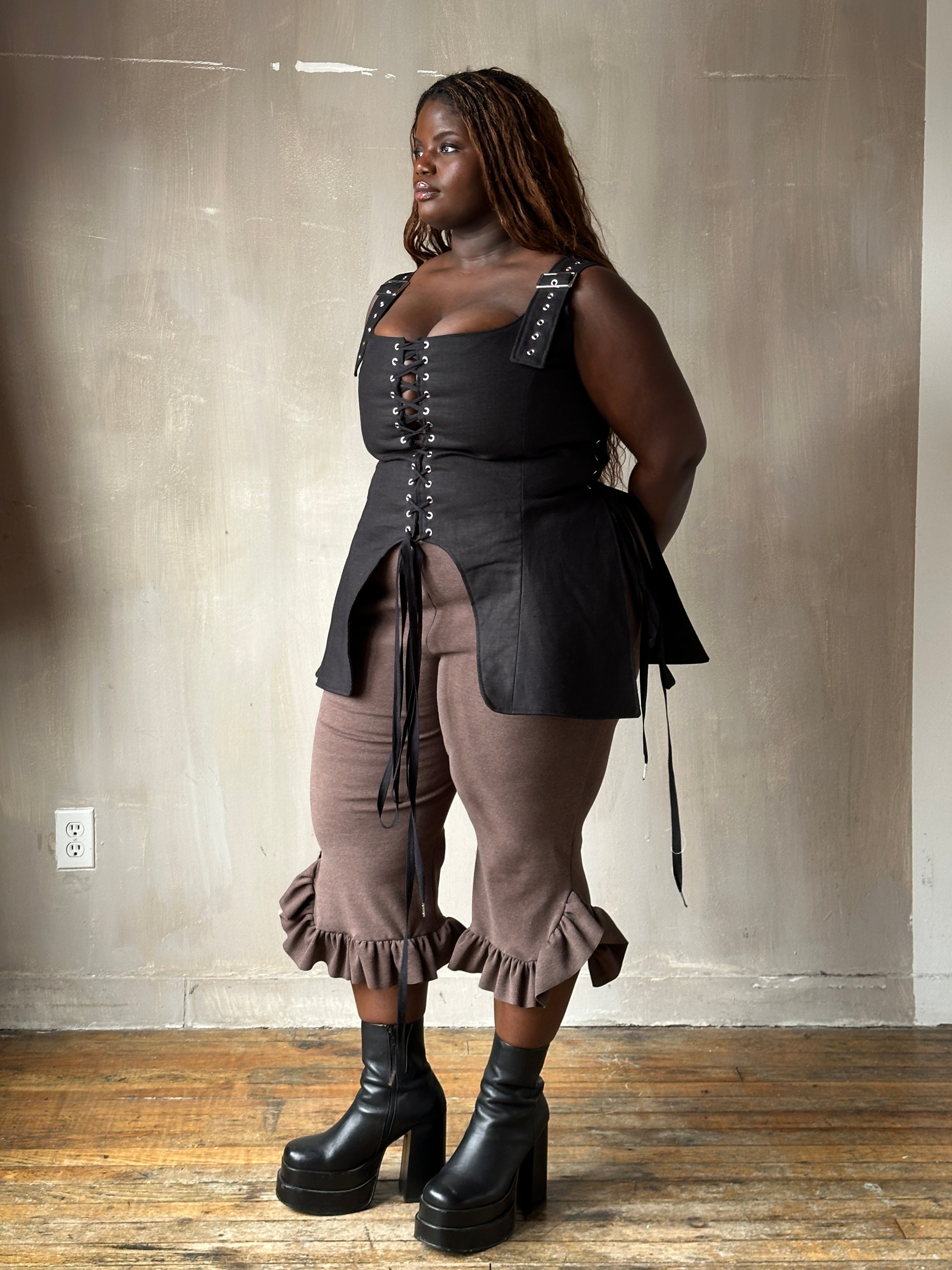 Winter '26: Gathered Pocket Capri in Fawn-Brown Brushed Cotton (Pre-Order)