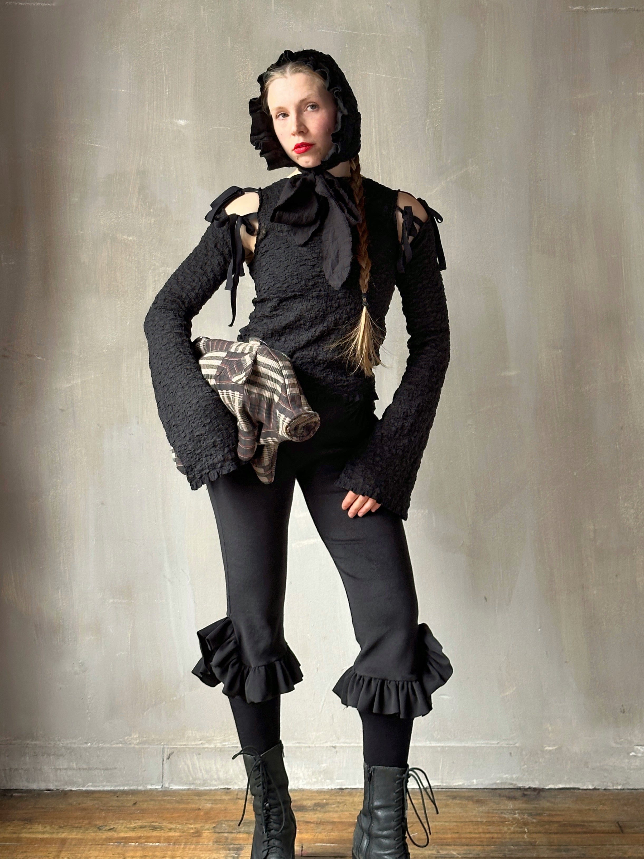 Sample Sale: Gathered Pocket Capri in Black Brushed Cotton (Size VI)
