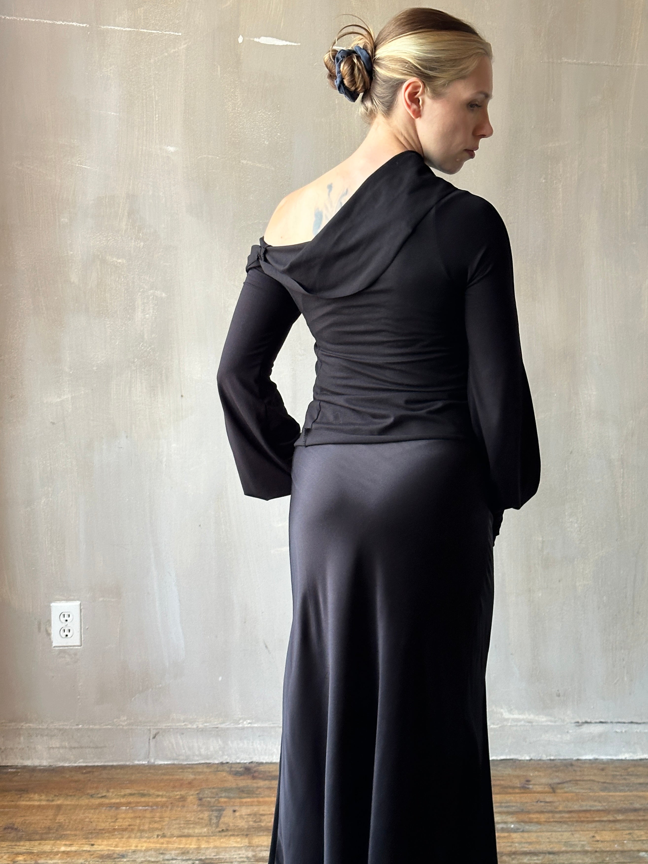 FW25: "Undulate" Reversible Top w/ Hourglass Sleeve in Black (Pre-Order)
