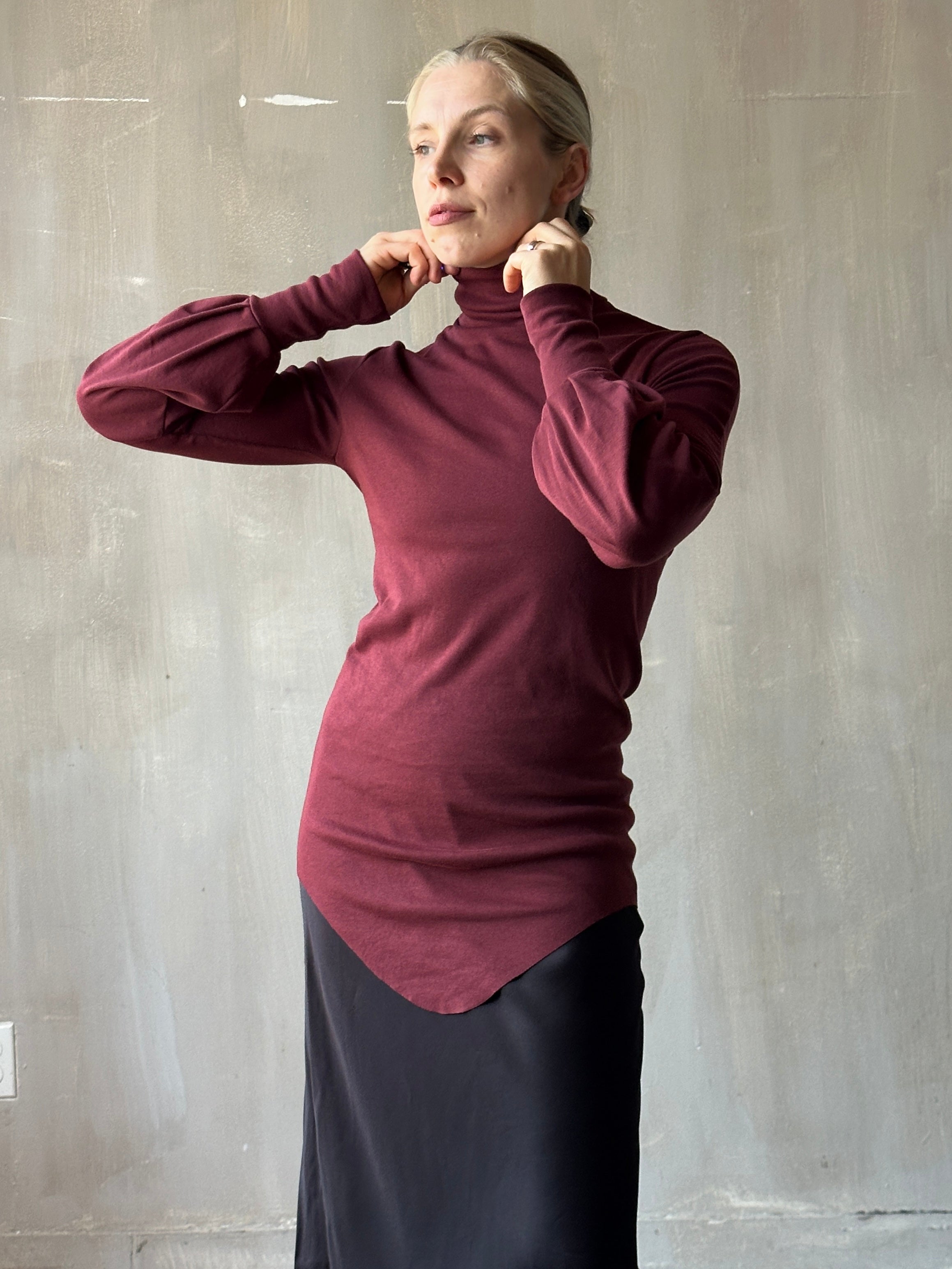 FW25: Hourglass Tunic in Plum Wine (Pre-Order)
