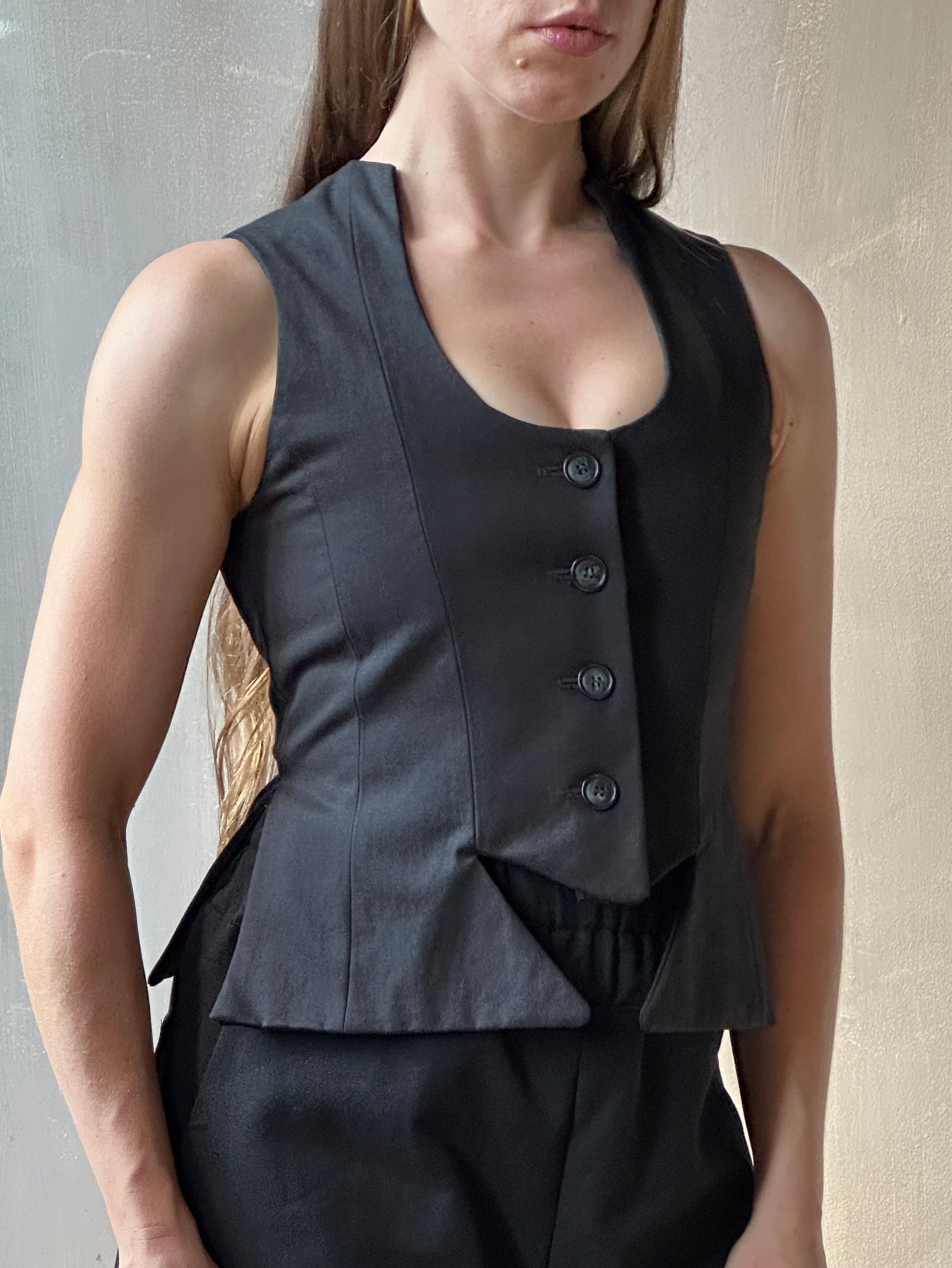 FW25: Cutaway Vest w/Side Slits (Pre-Order)