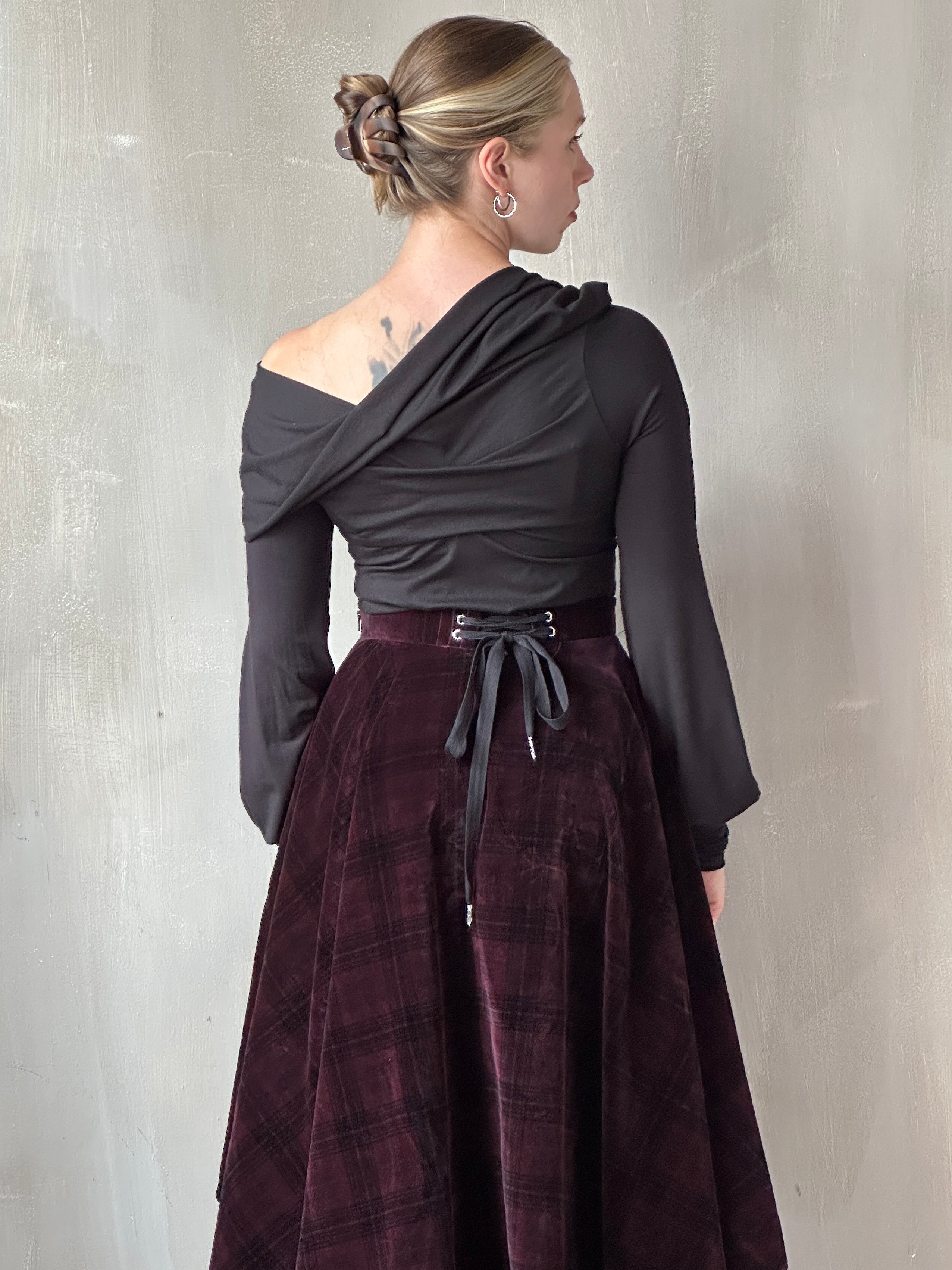 FW25: "Undulate" Reversible Top w/ Hourglass Sleeve in Black (Pre-Order)