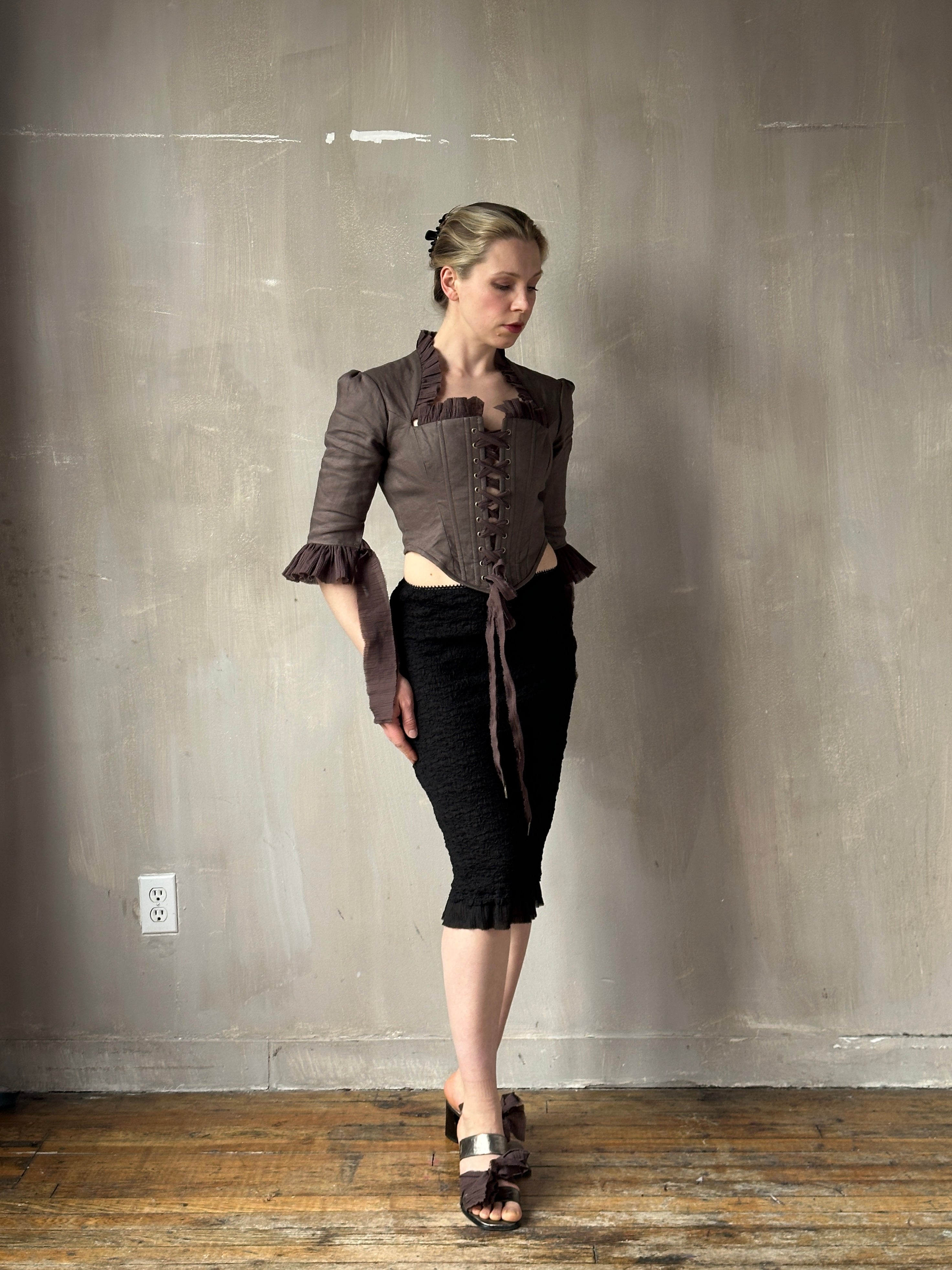 Spring '26: Pastorale Bodice in Mauve Earth Linen (Pre-Order, Limited Edition)