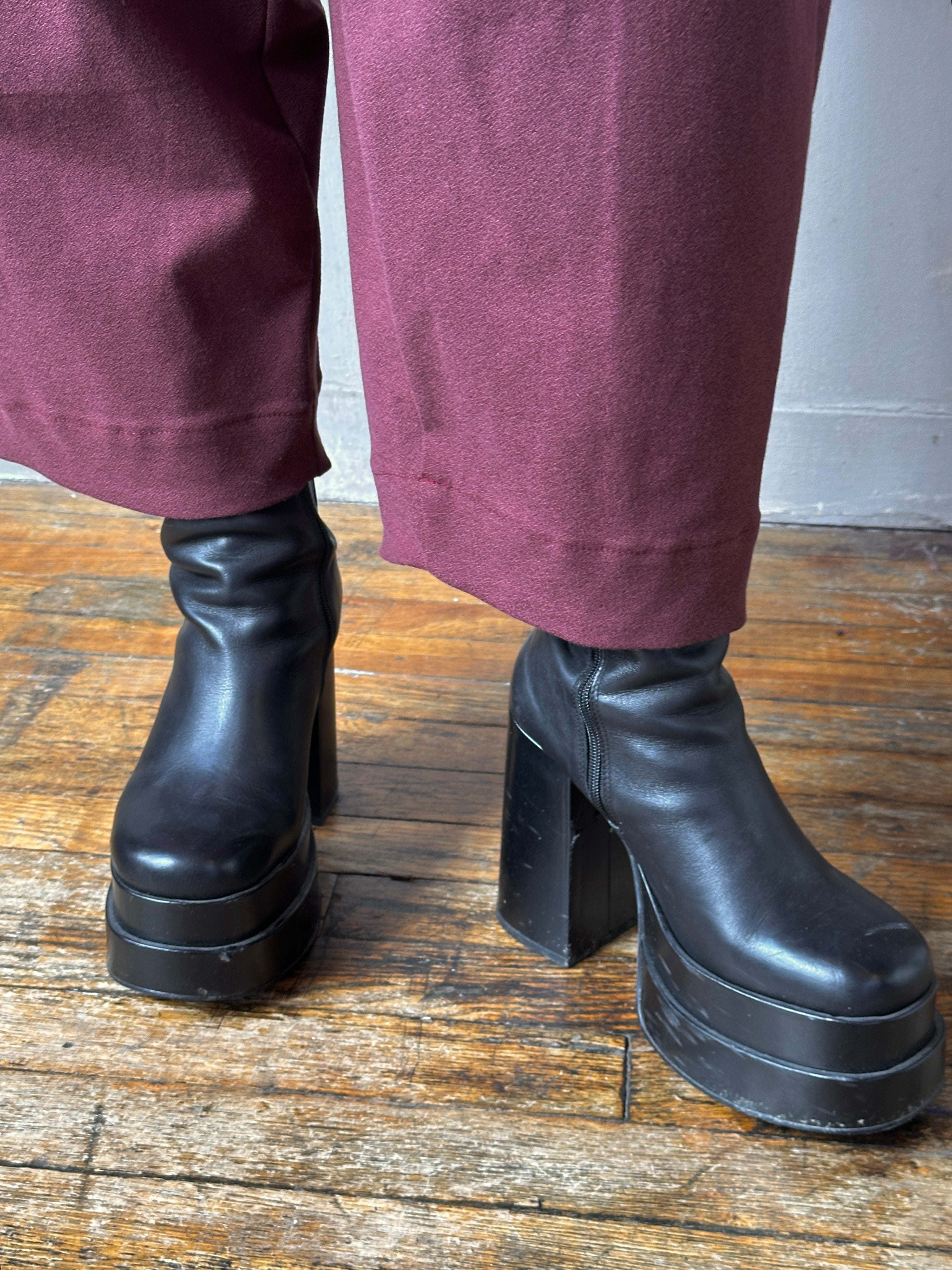 FW25: Double Waistband Barrel Trouser in Vintage Wine (Pre-Order)