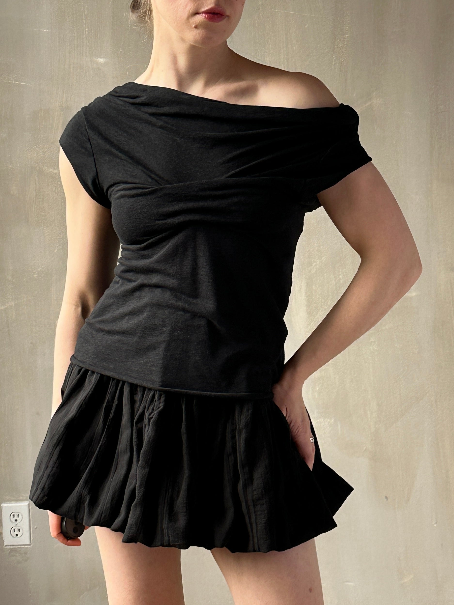 Spring '26: "Undulate" Reversible Top w/ Cap Sleeves in Black Linen Jersey (Pre-Order)