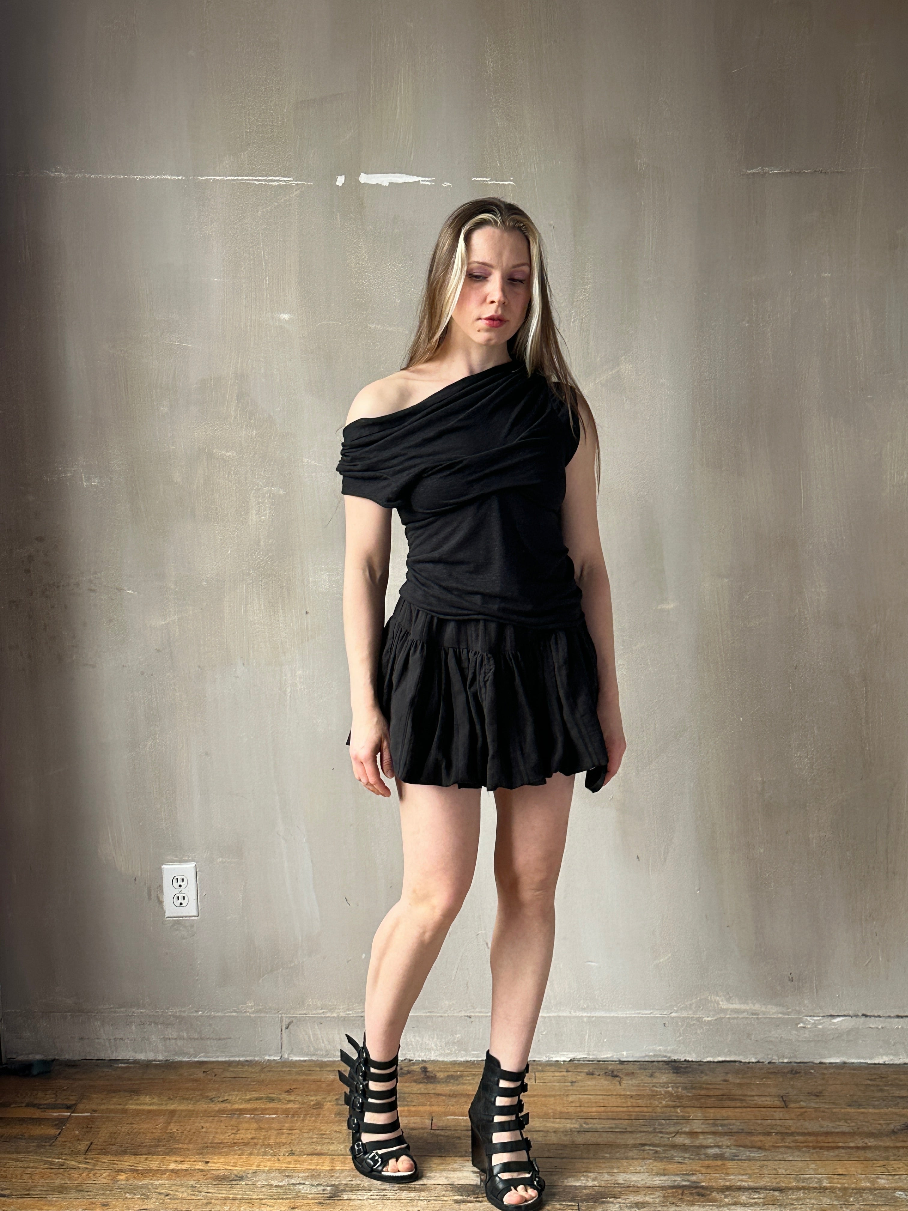 Spring '26: "Undulate" Reversible Top w/ Cap Sleeves in Black Linen Jersey (Pre-Order)