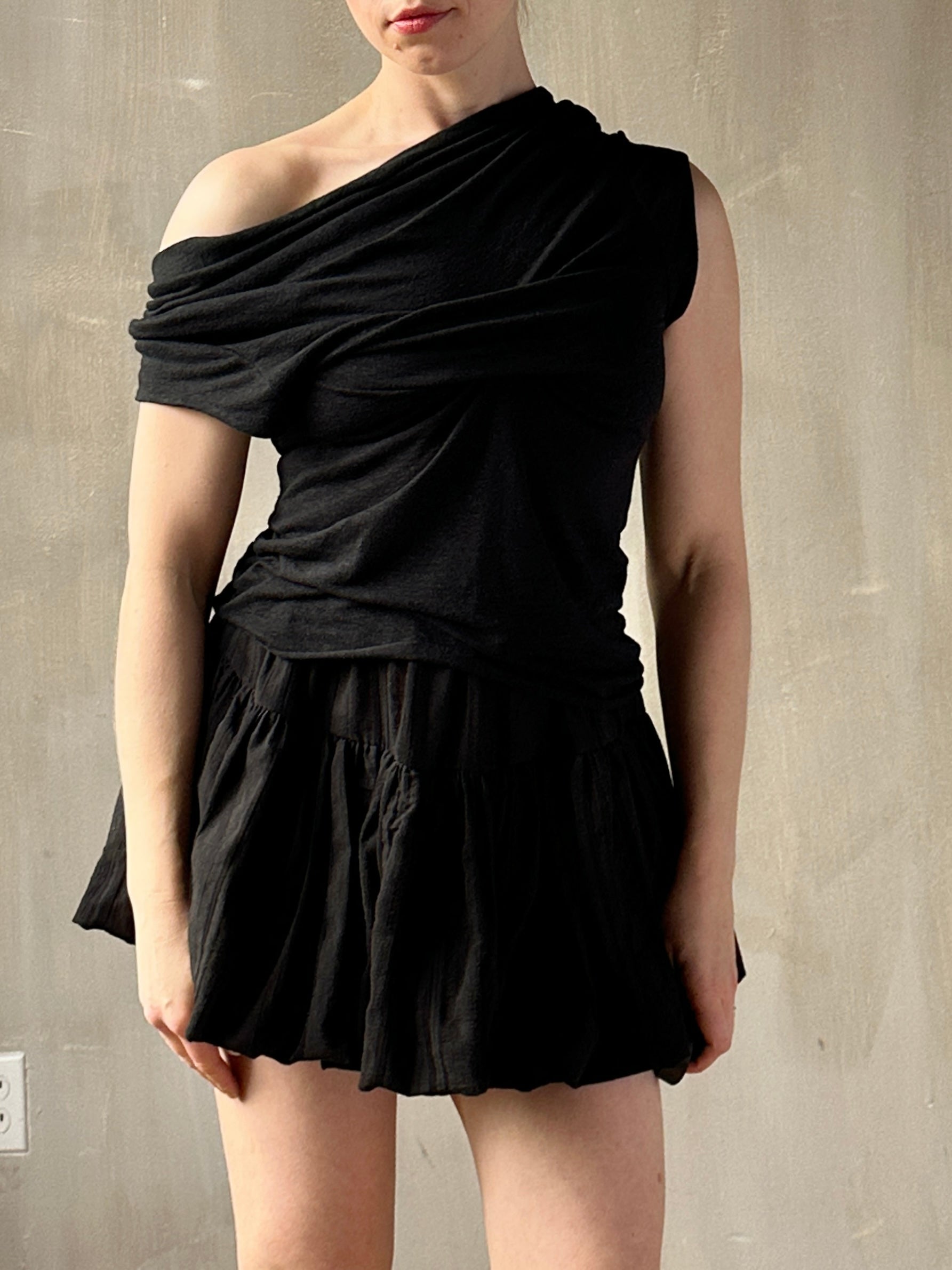 Spring '26: "Undulate" Reversible Top w/ Cap Sleeves in Black Linen Jersey (Pre-Order)