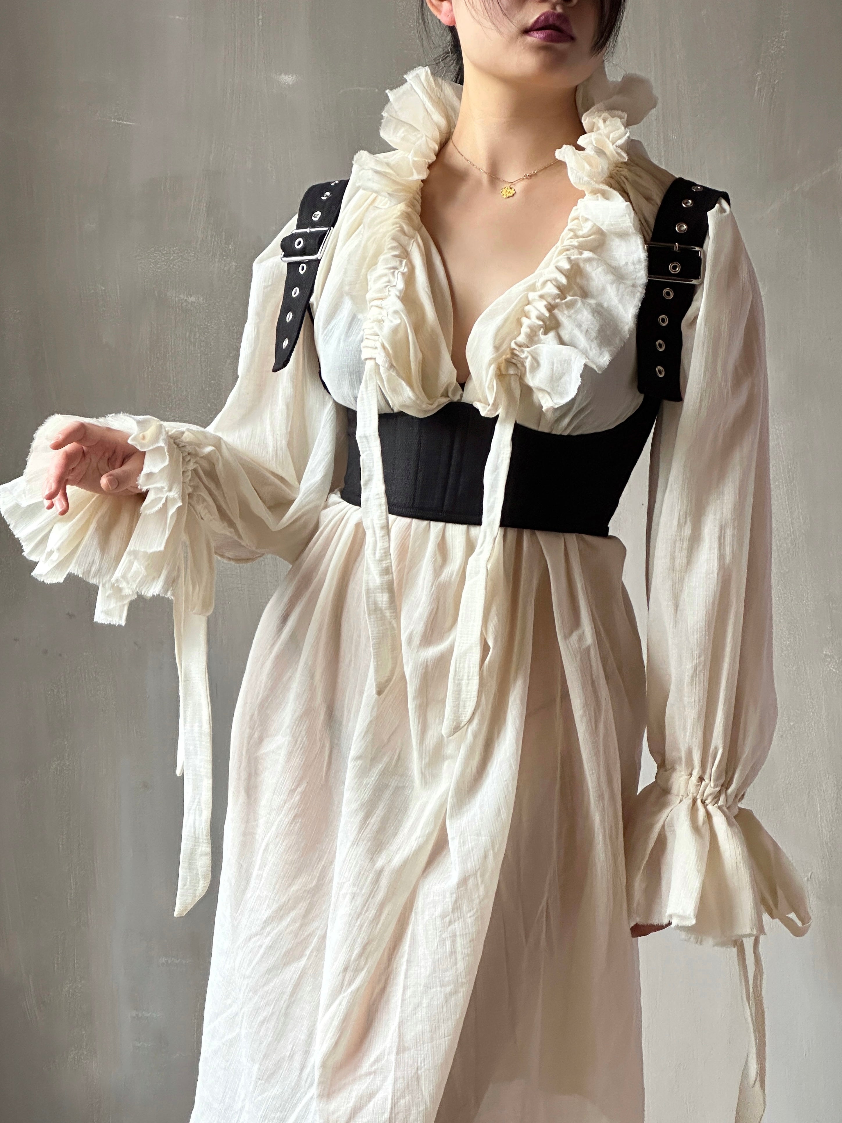 Sample Sale: Underbust Buckle Waspie in Black Linen (Size VI)