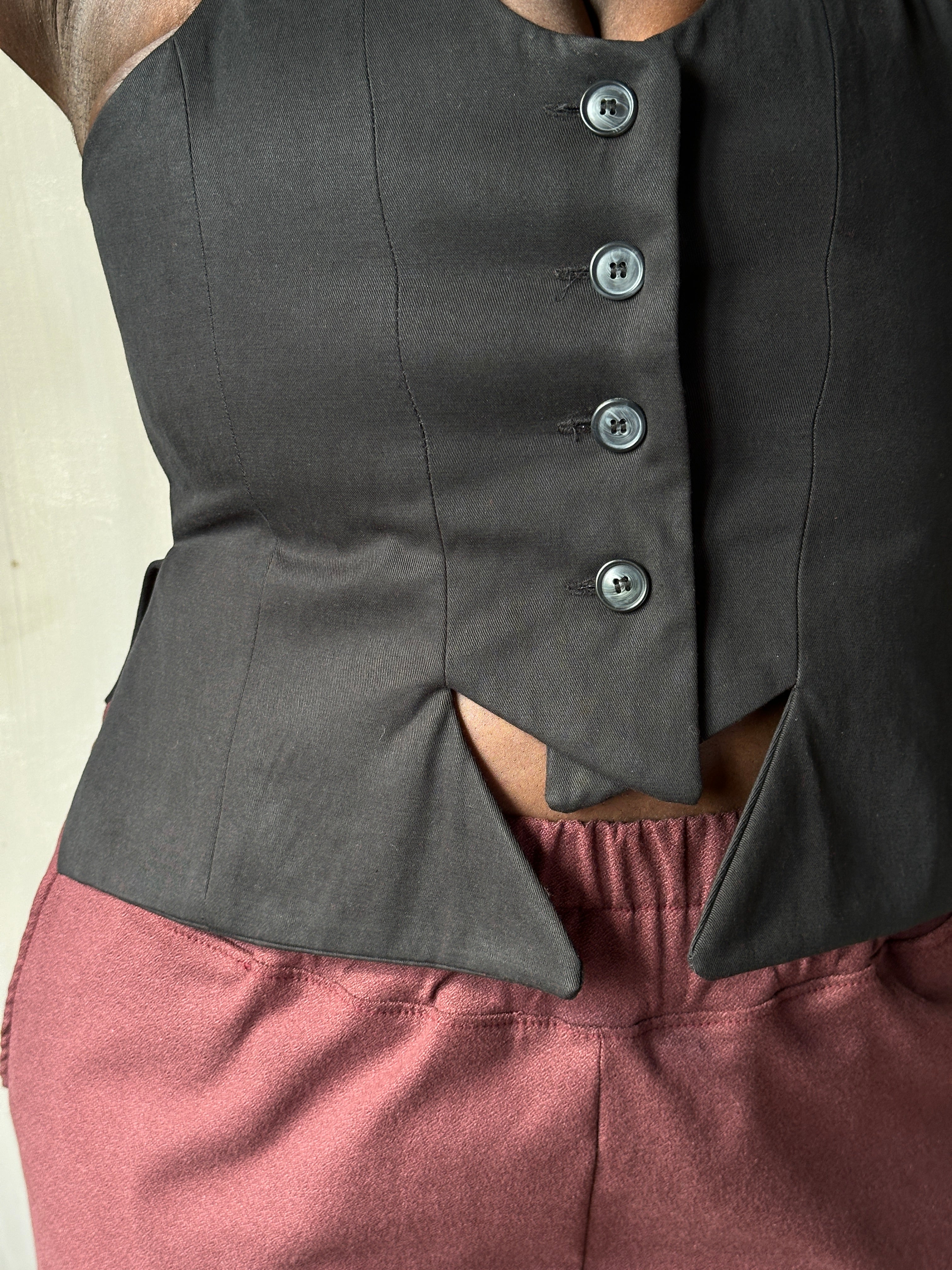 FW25: Cutaway Vest w/Side Slits (Pre-Order)