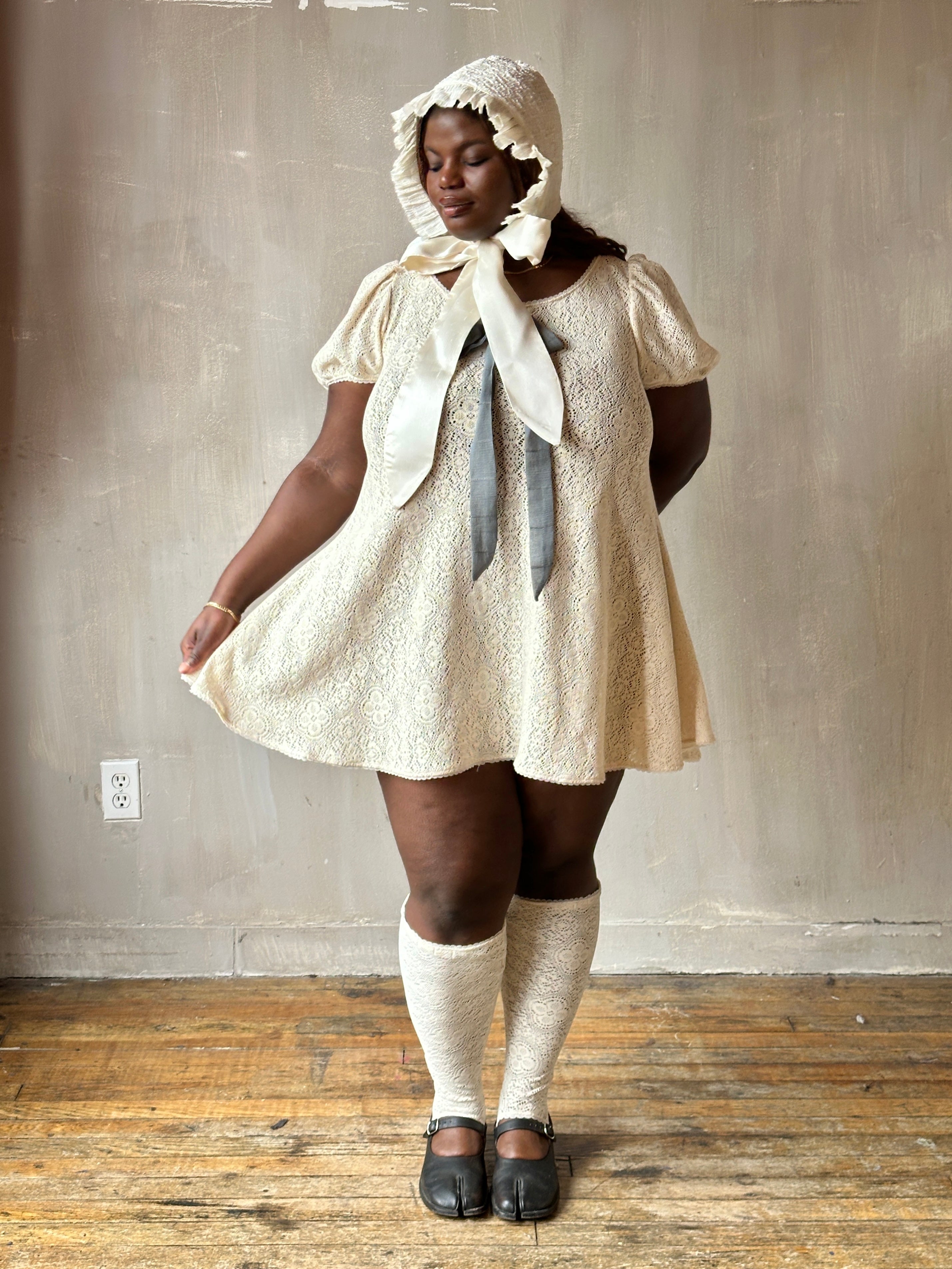 Spring '26: Knee-High Stirrup Socks in Ivory Cotton Lace (Pre-Order)