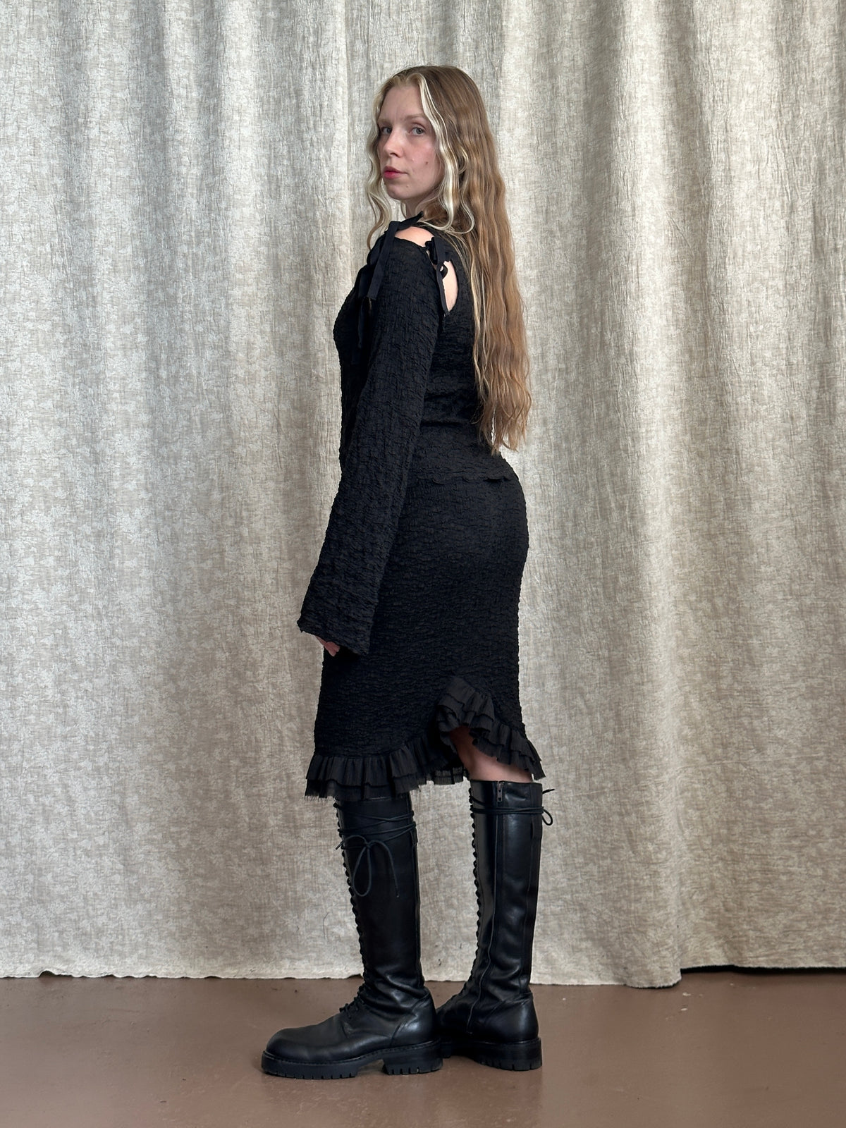 FW'26: Detached Long Sleeve Top in Textured Black Cotton (Pre-Order)