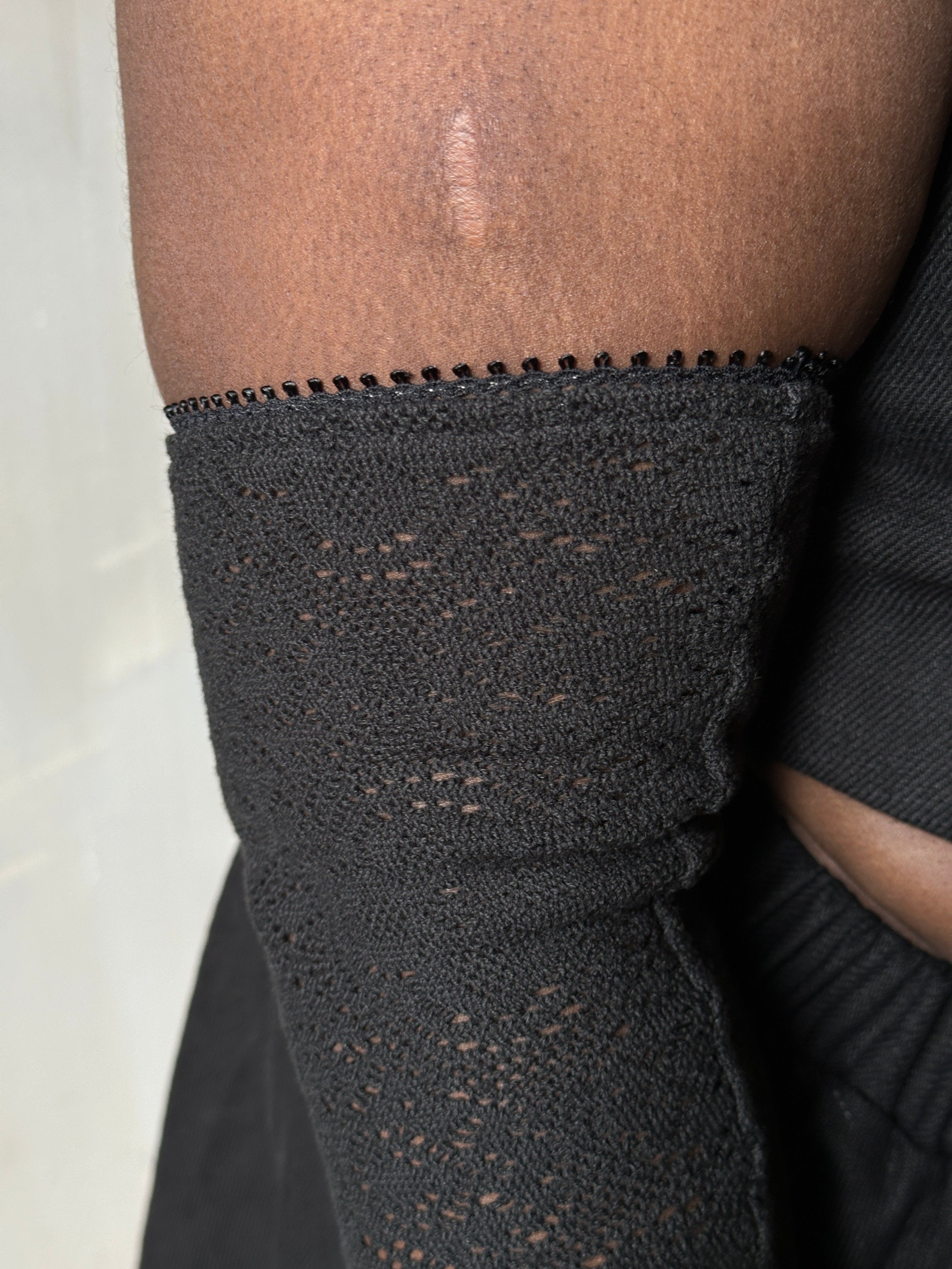 Spring '26: Armwarmer in Black Cotton Lace (In Stock)