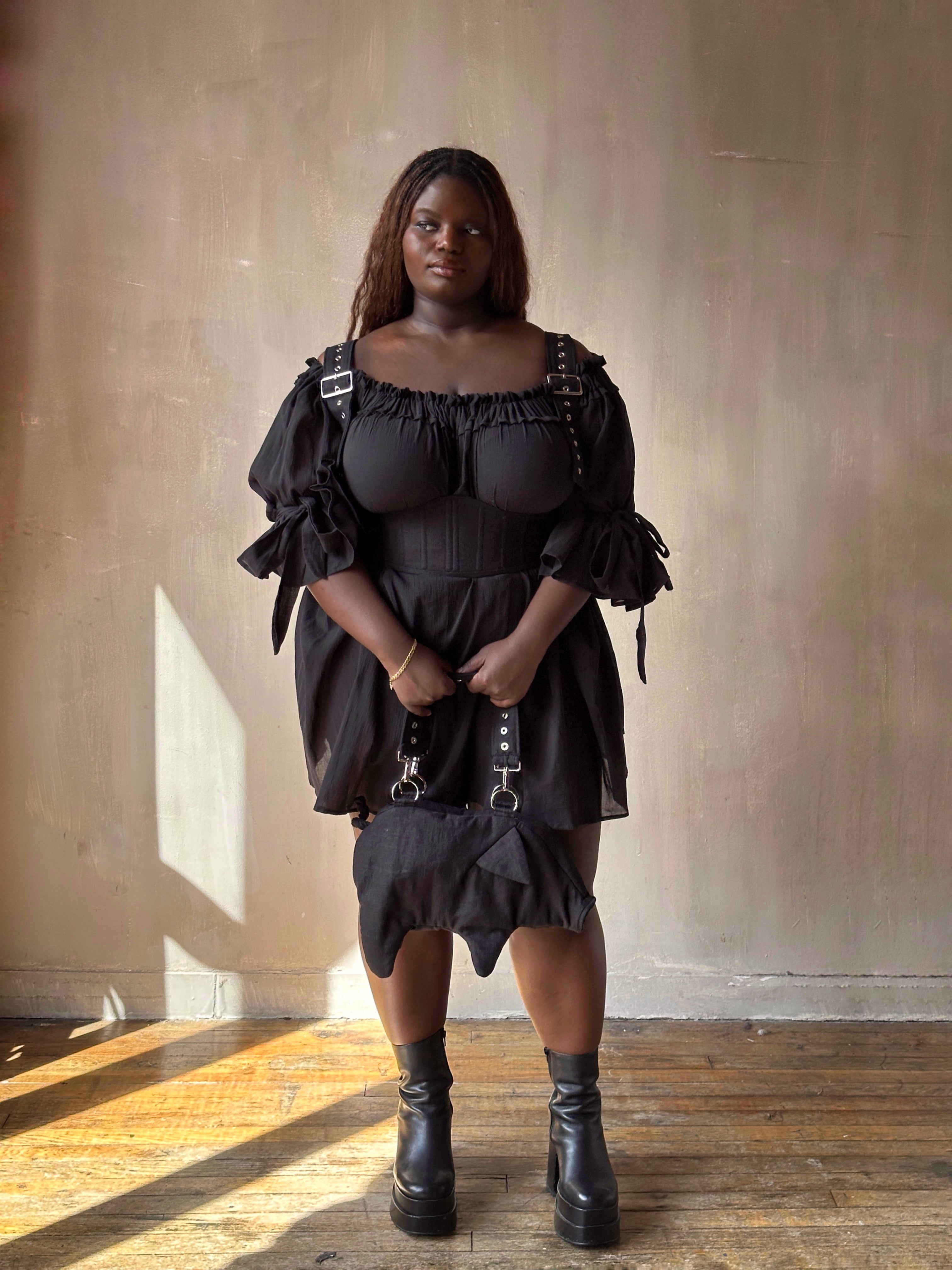 Sample Sale: Underbust Buckle Waspie in Black Linen (Size VI)