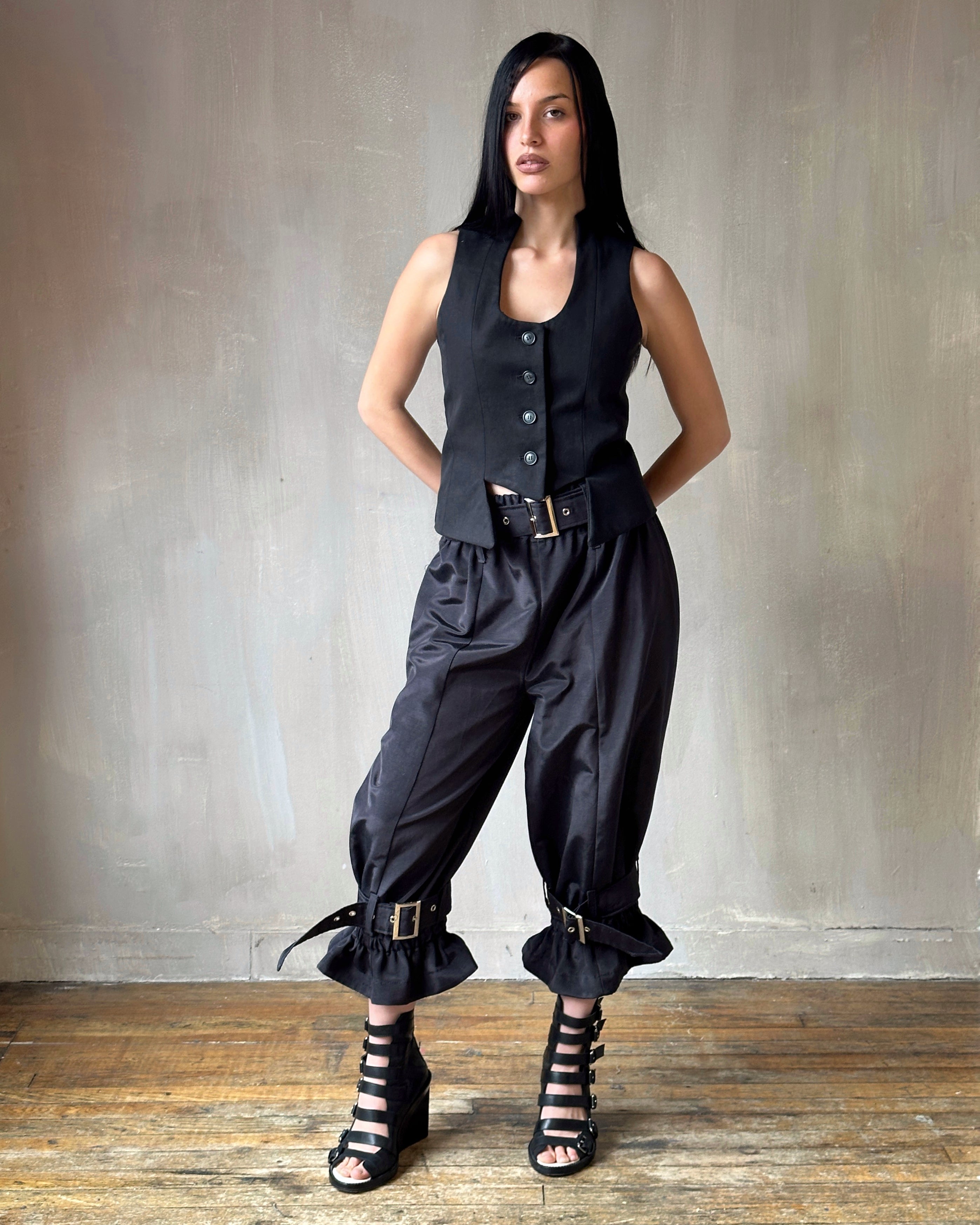 Spring '25: "pirate bloomers" with Belt and Leg Straps in Black Twill Taffeta (Pre-Order, limited Edition)