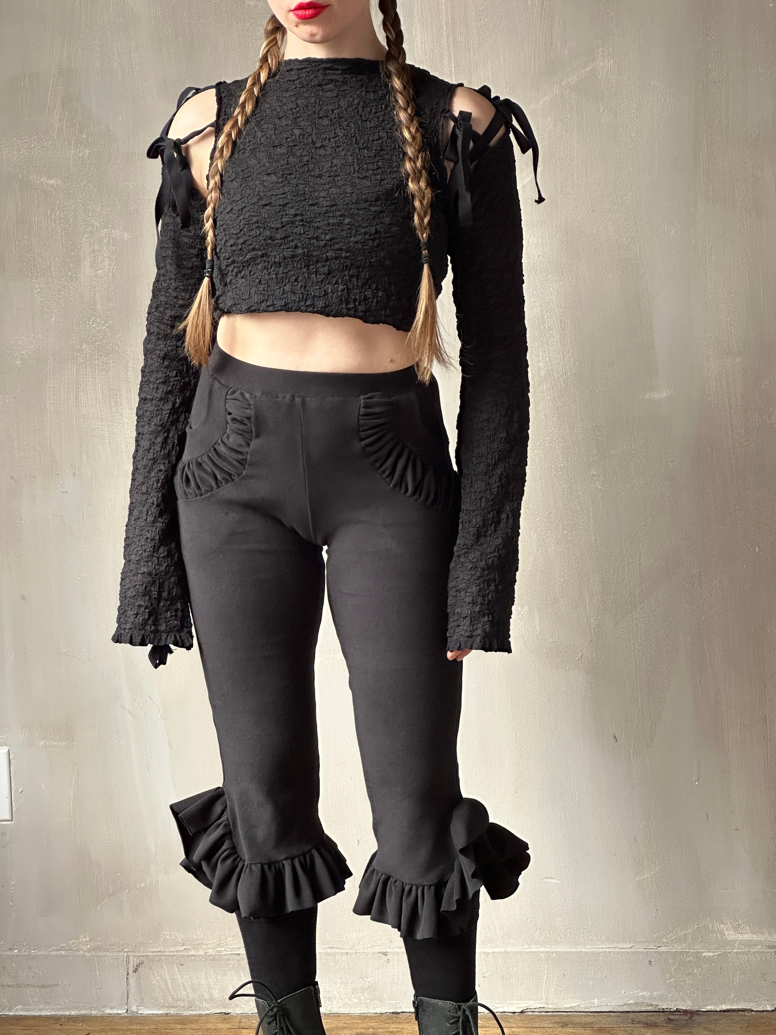 Sample Sale: Gathered Pocket Capri in Black Brushed Cotton (Size VI)