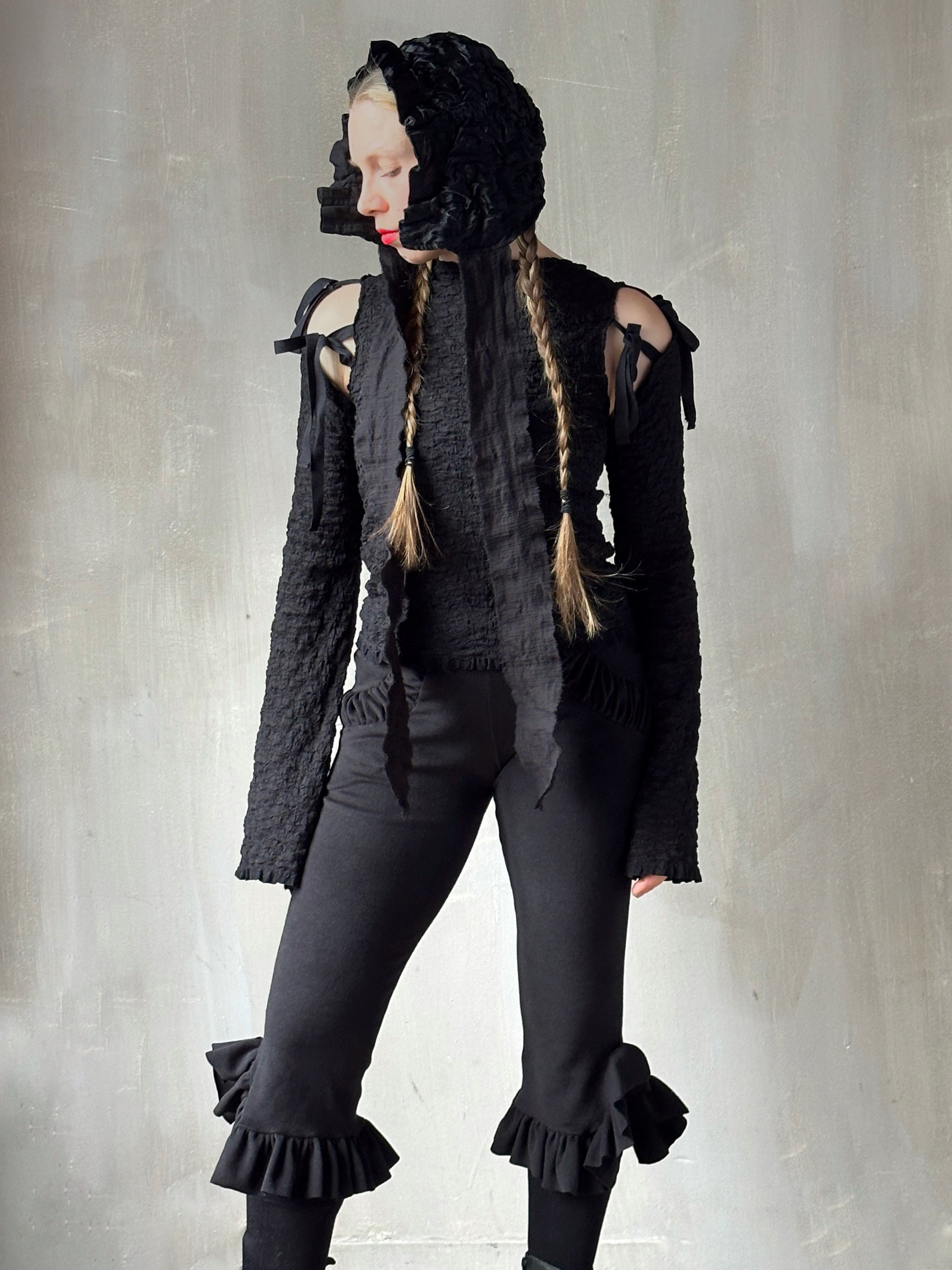 Sample Sale: Gathered Pocket Capri in Black Brushed Cotton (Size VI)