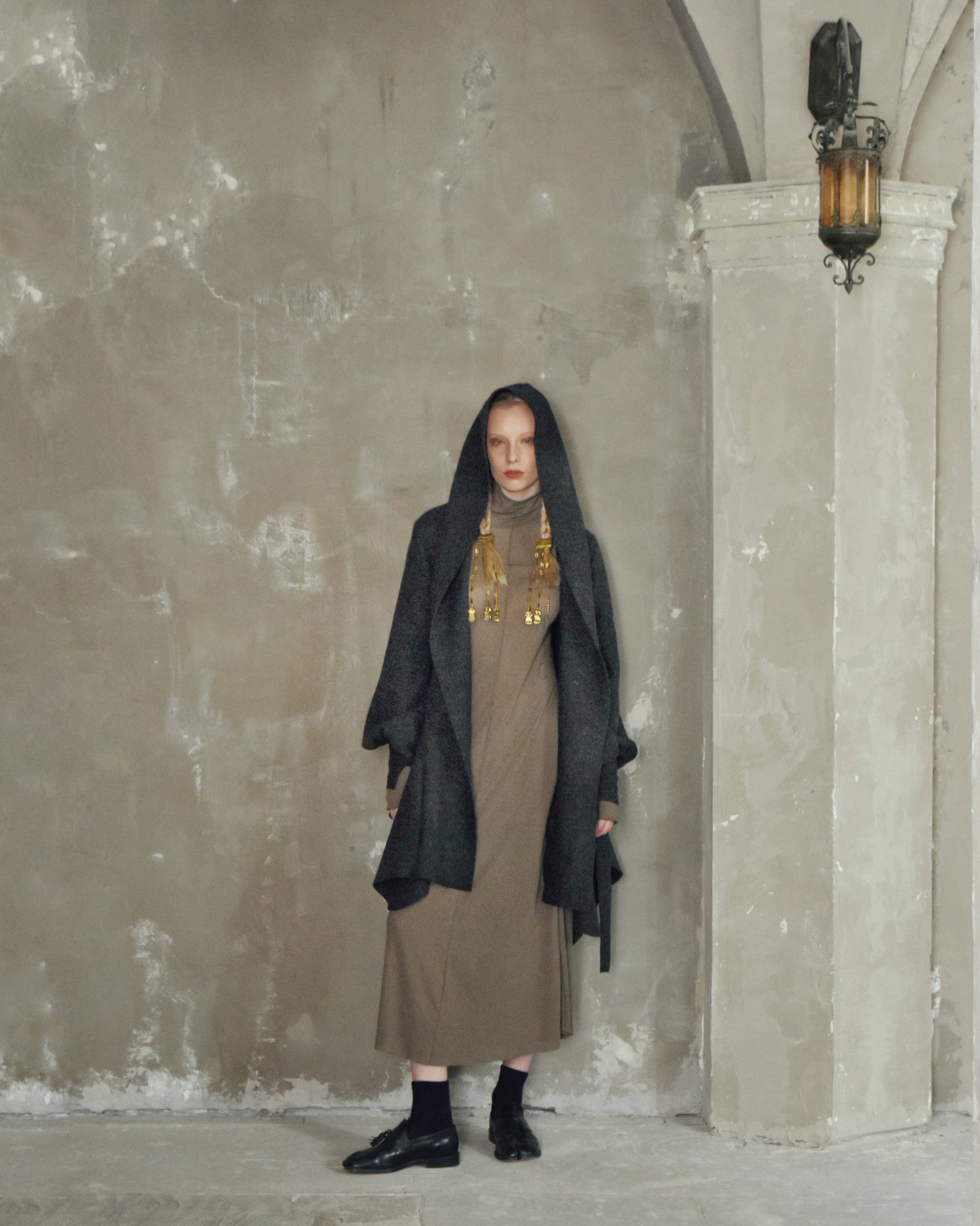 Tournure Coat in Pure Wool (Dark Heather Grey)