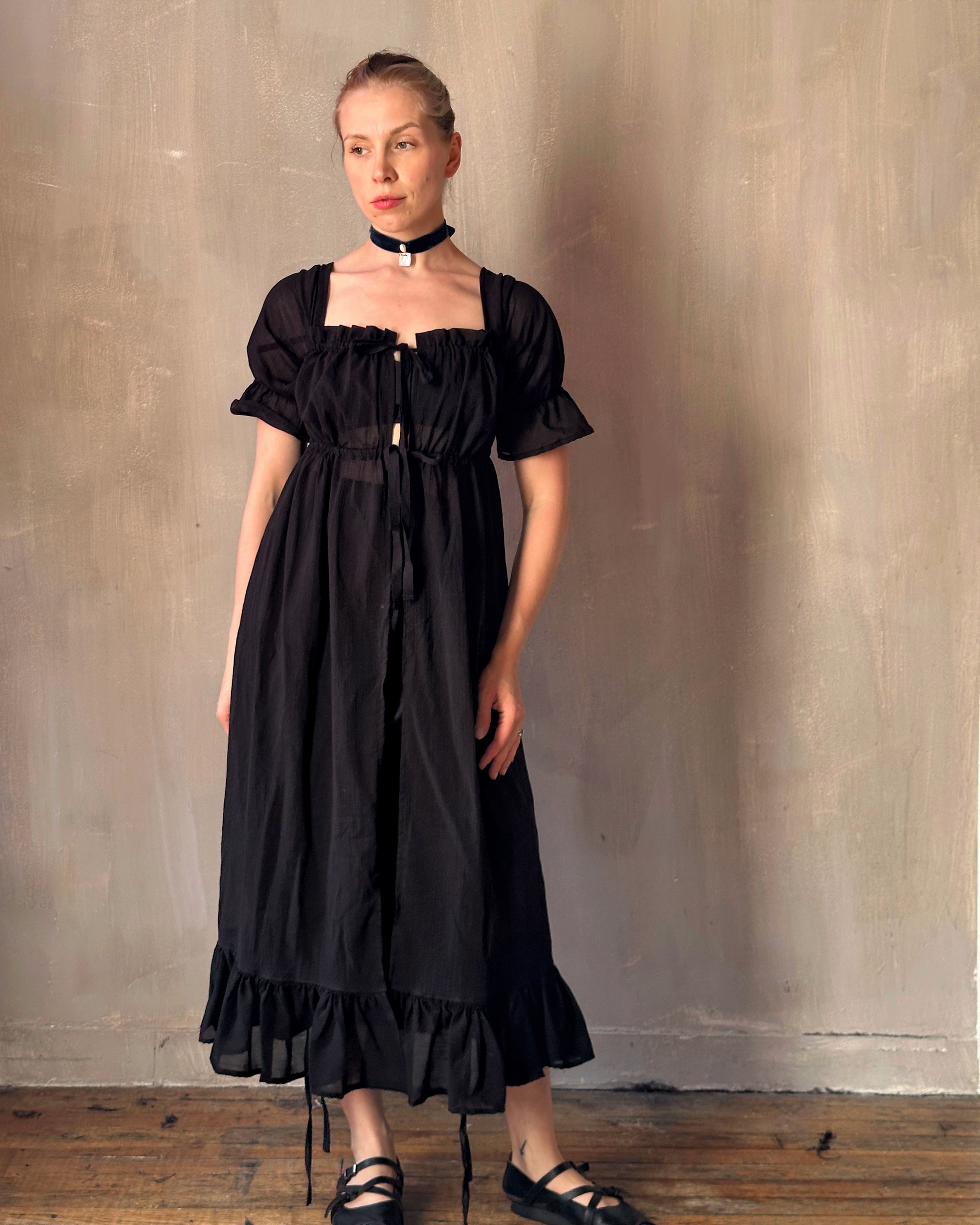 Chemise de la Reine Duster in Black Voile