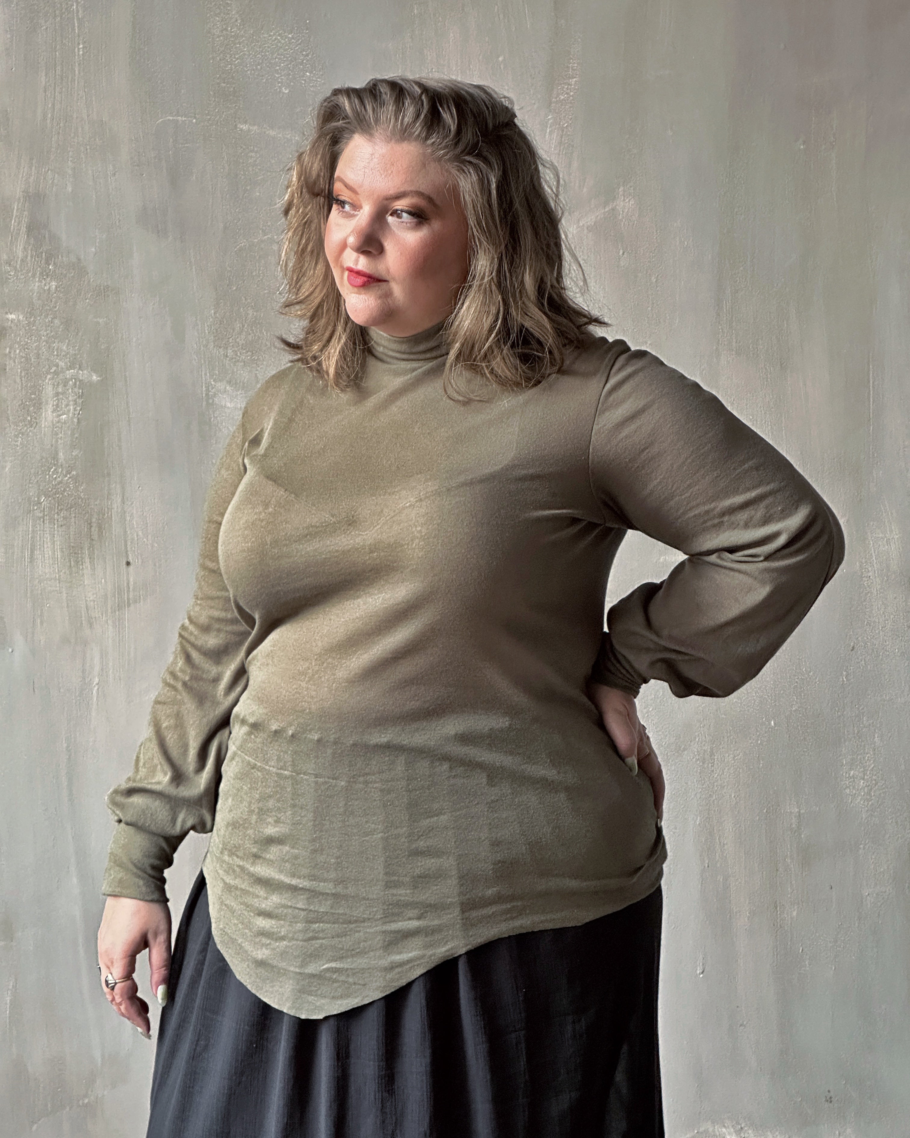 Bishop Sleeve Hourglass Tunic (Moss Green)