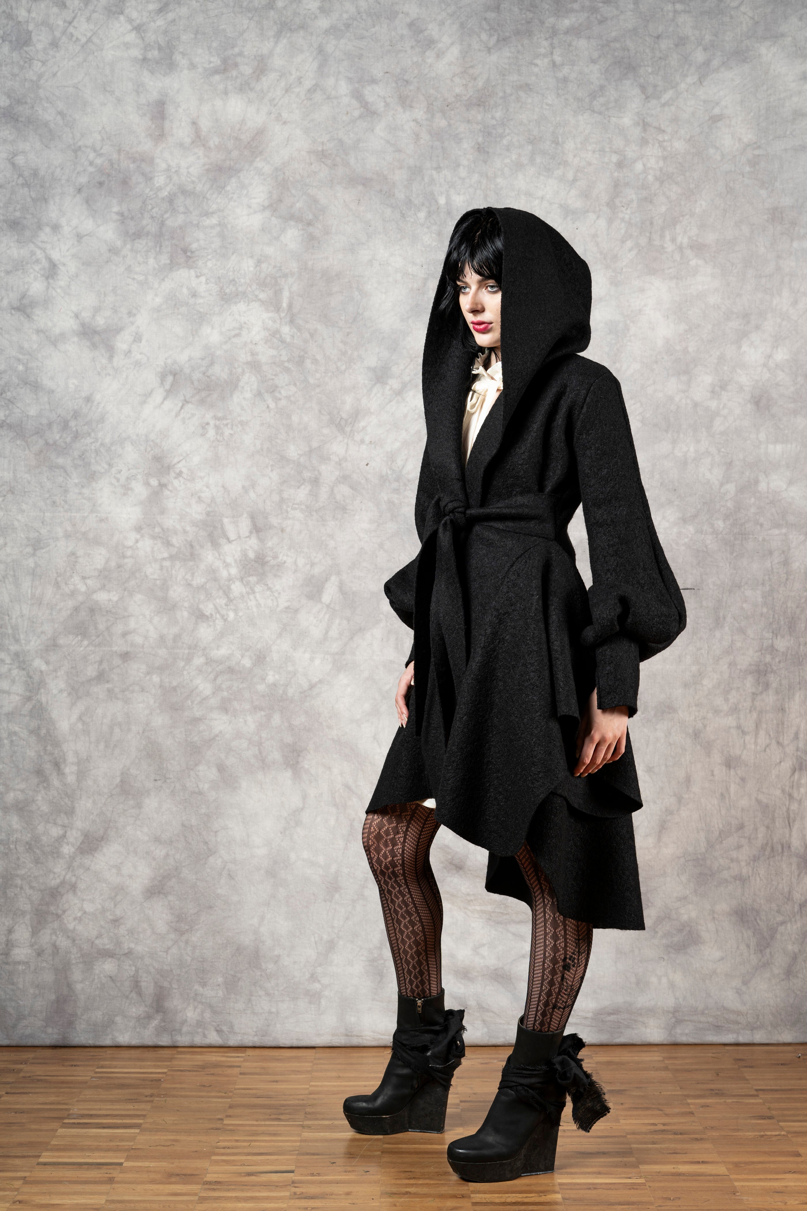 FW'24: Tournure Coat in Pure Wool Black