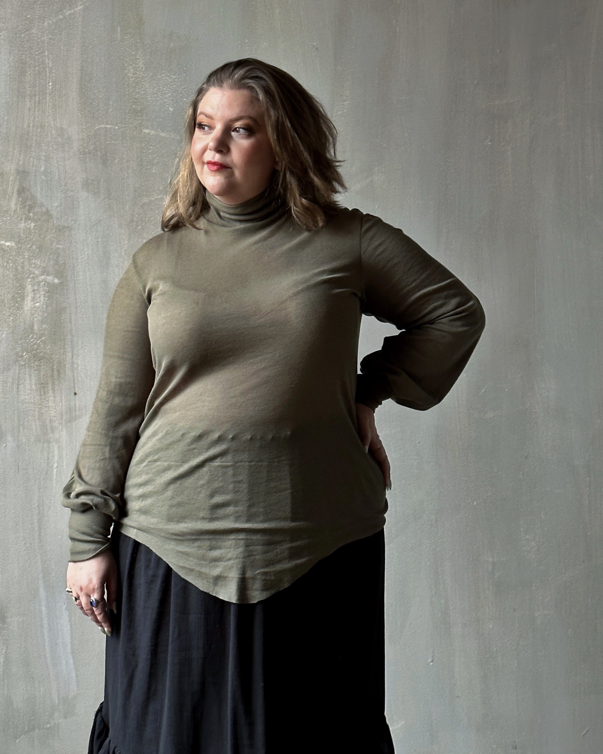 Bishop Sleeve Hourglass Tunic (Moss Green)