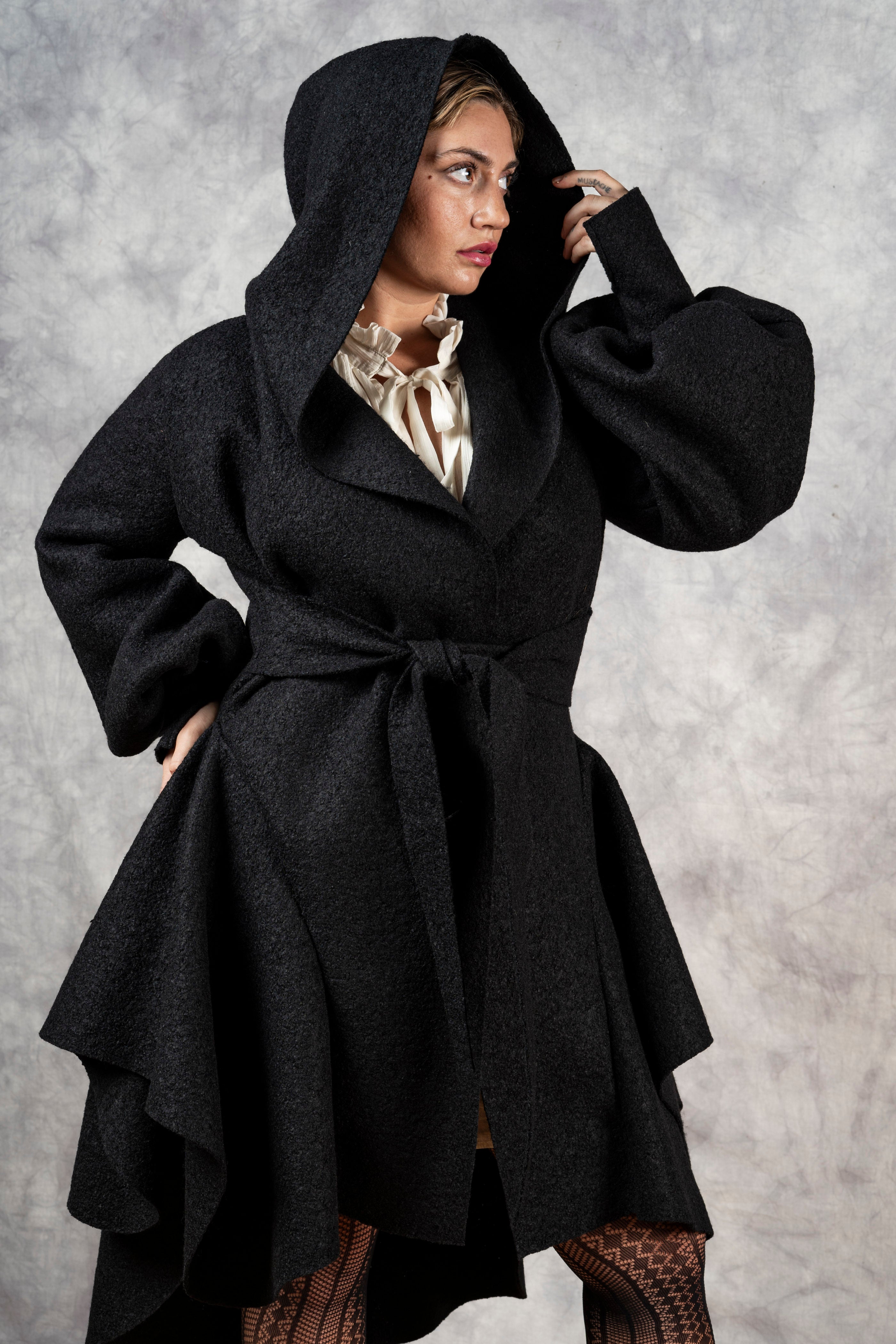 FW'24: Tournure Coat in Pure Wool Black