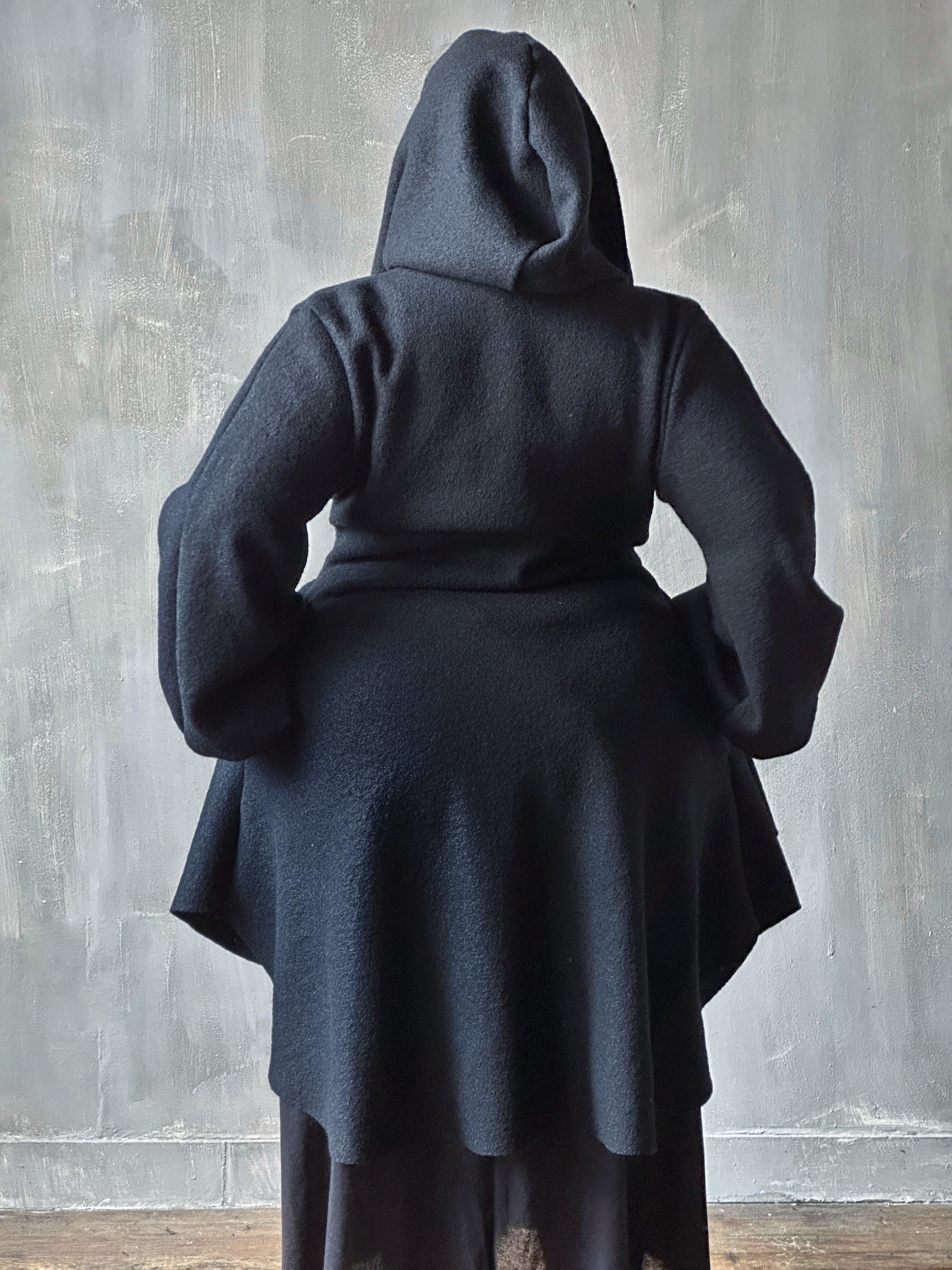 FW'24: Tournure Coat in Pure Wool Black